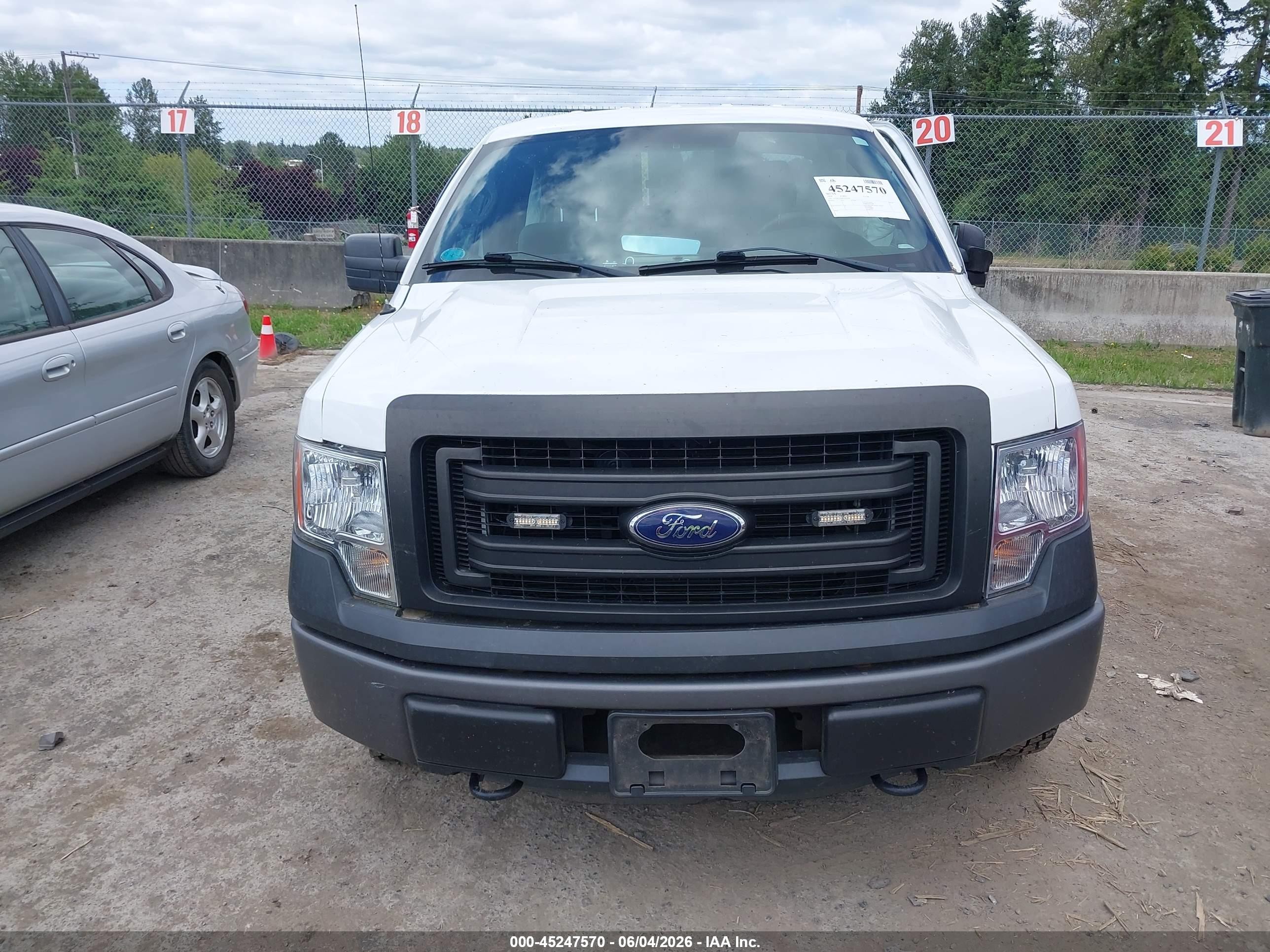 2014 Ford F-150 Xl Белый vin: 1FTMF1EM9EFB62988