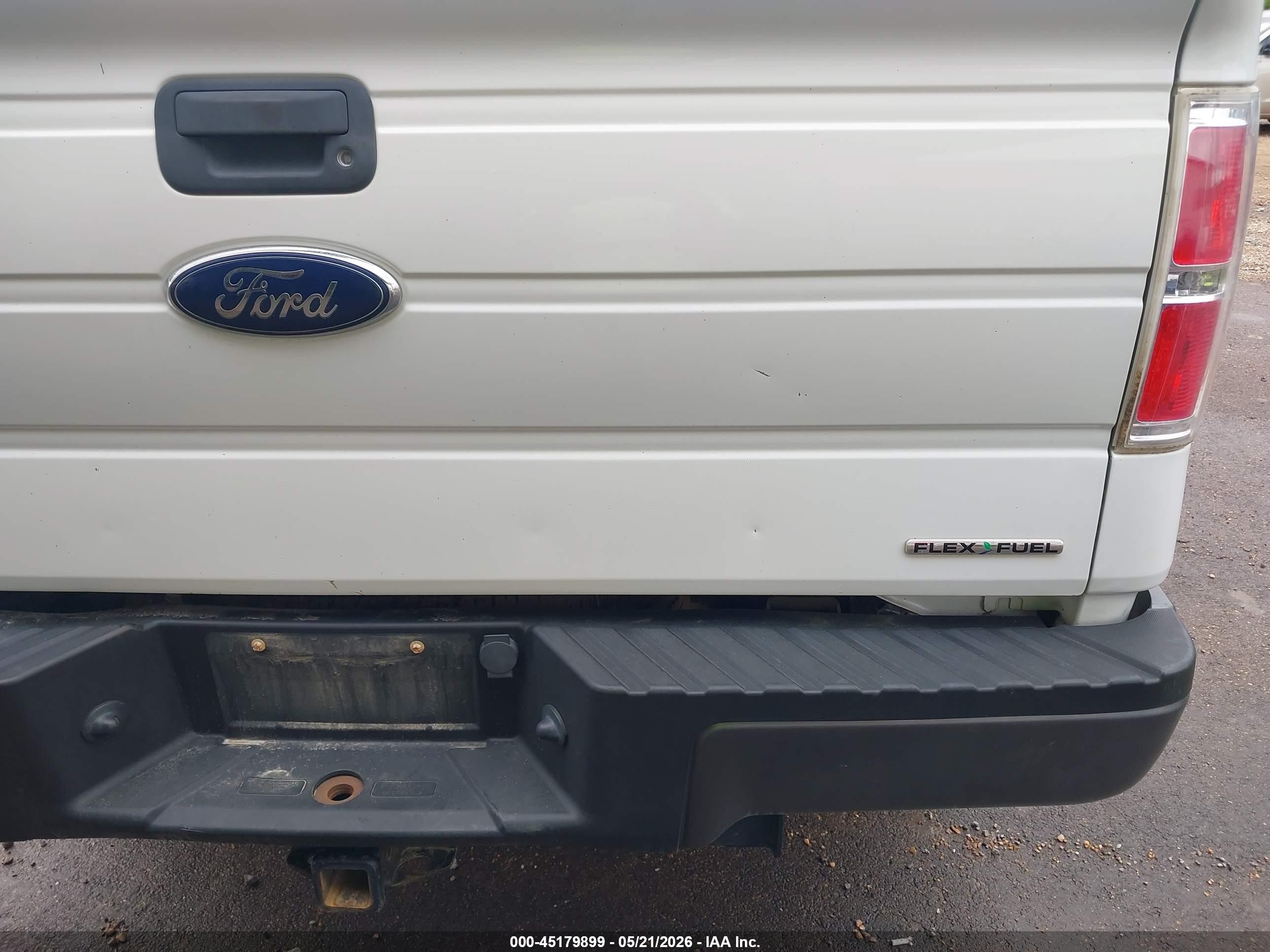 2014 Ford F-150 Xl White vin: 1FTMF1EM9EFC01661