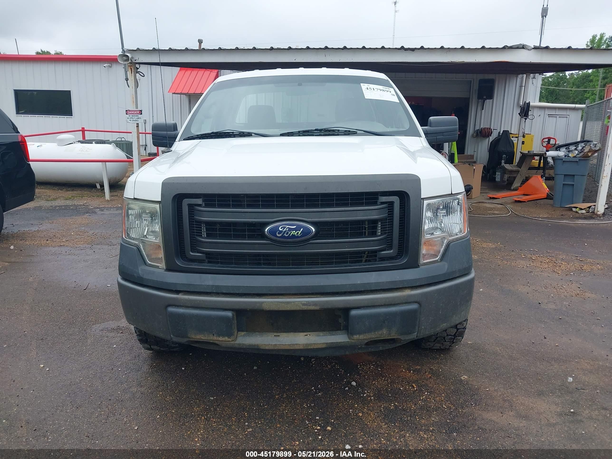 2014 Ford F-150 Xl White vin: 1FTMF1EM9EFC01661