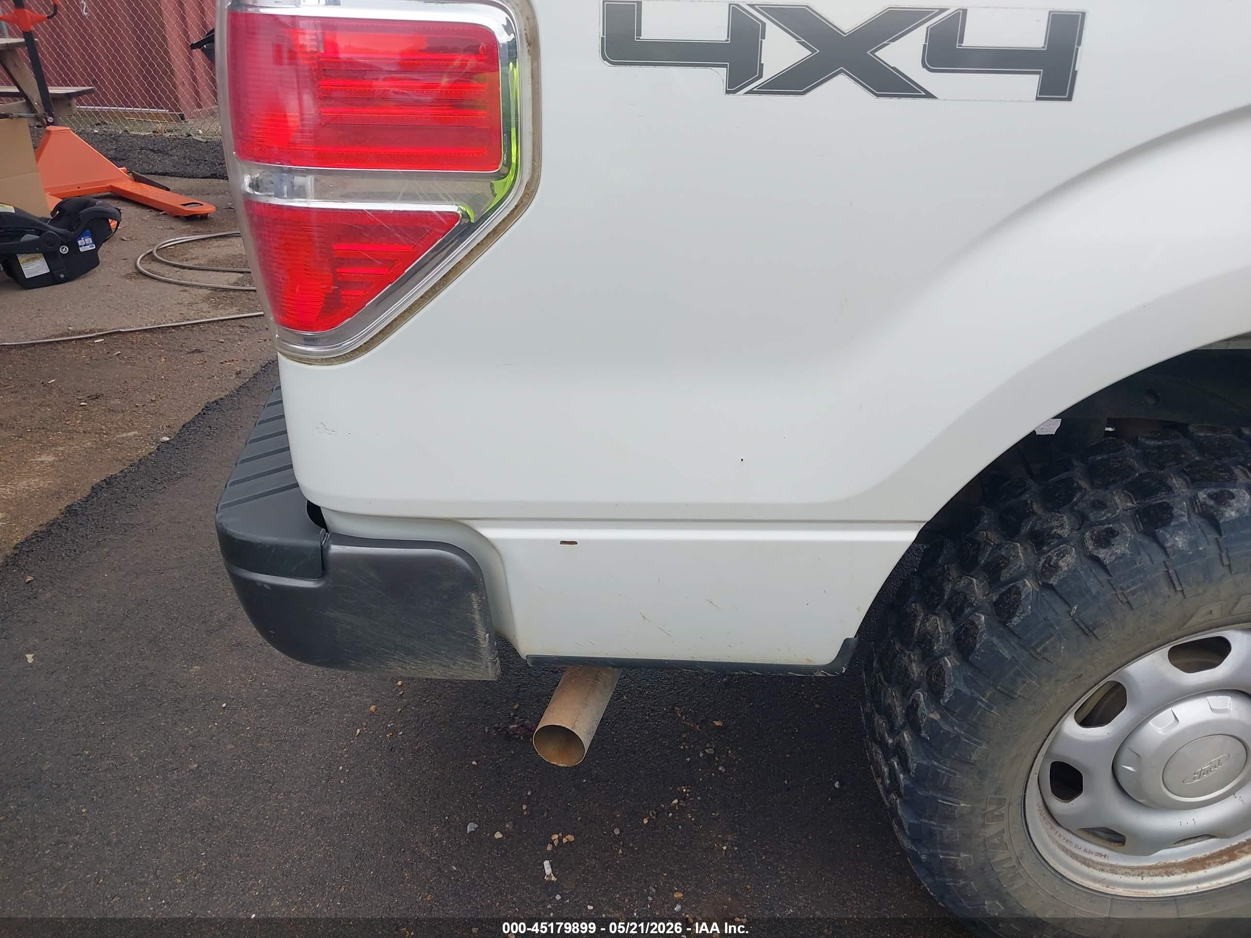 2014 Ford F-150 Xl White vin: 1FTMF1EM9EFC01661