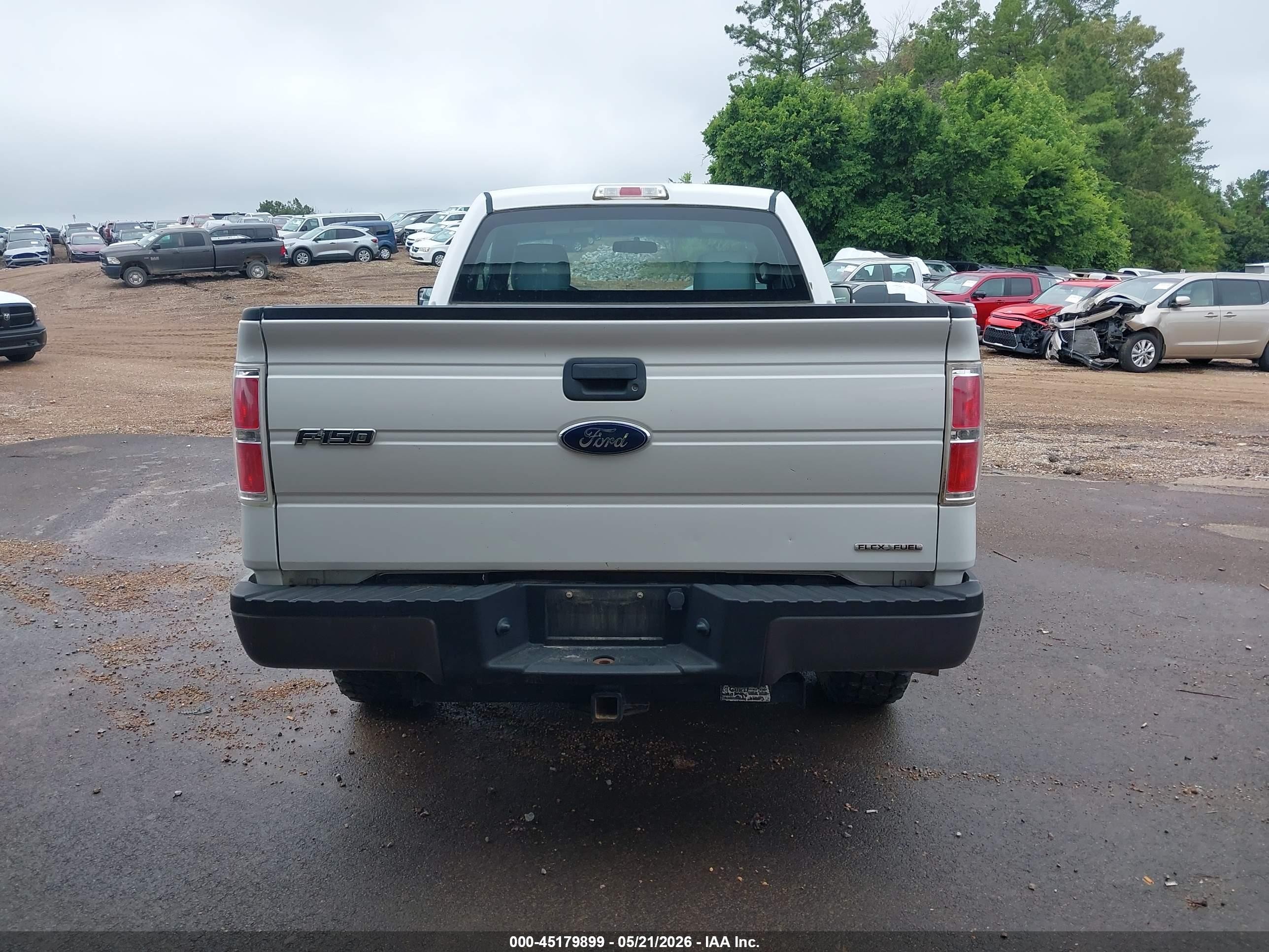 2014 Ford F-150 Xl White vin: 1FTMF1EM9EFC01661