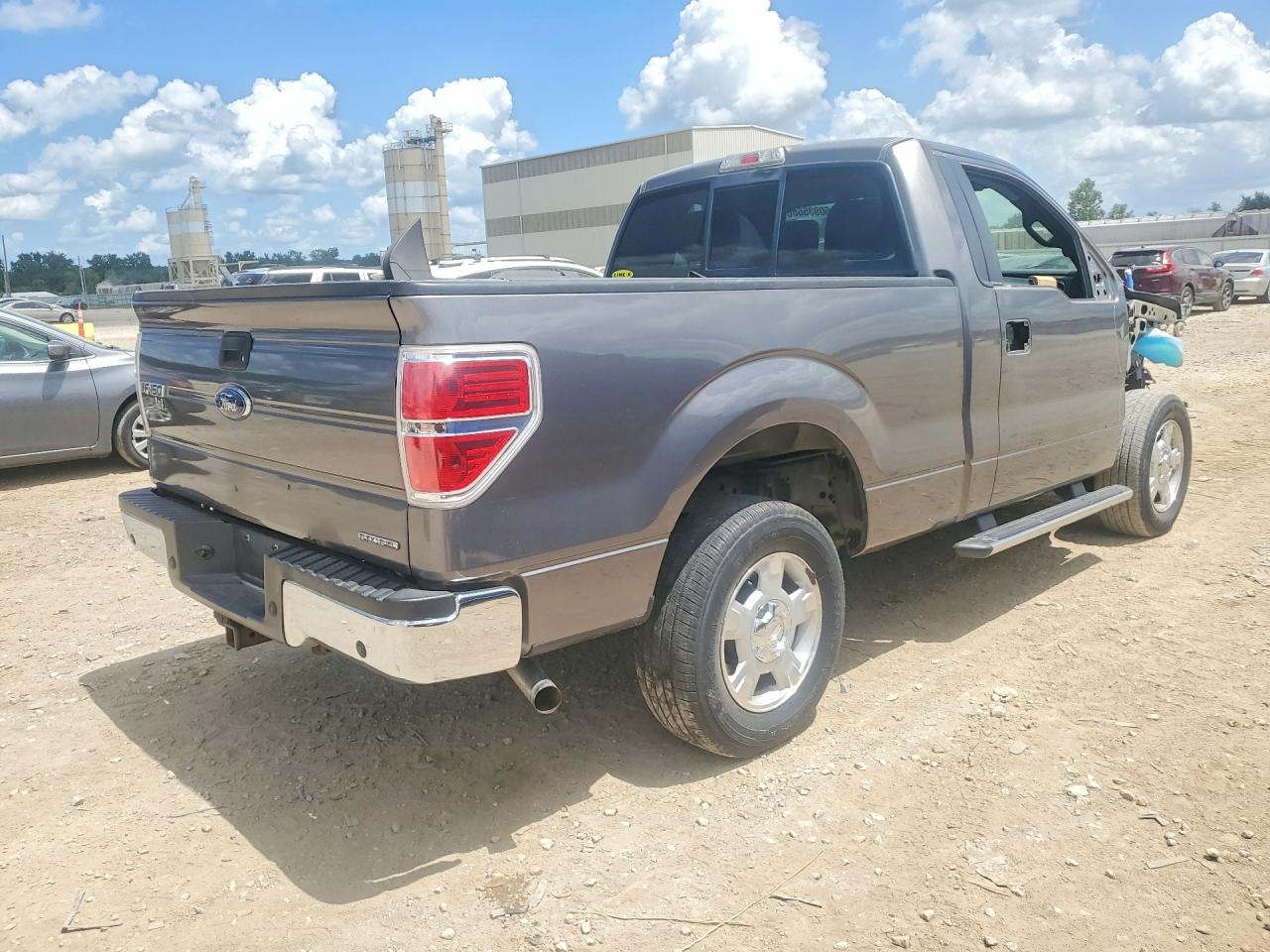 2012 Ford F150 Silver vin: 1FTMF1EMXCFB84608