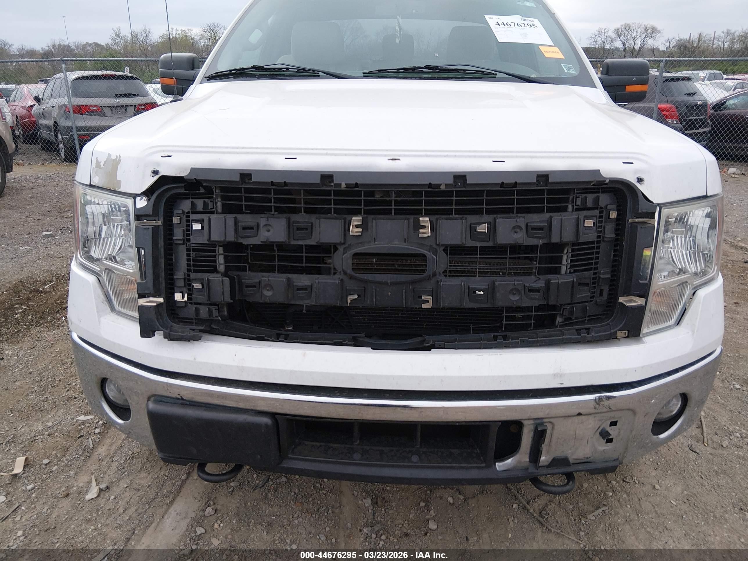 2014 Ford F-150 Xlt White vin: 1FTMF1EMXEKD43038