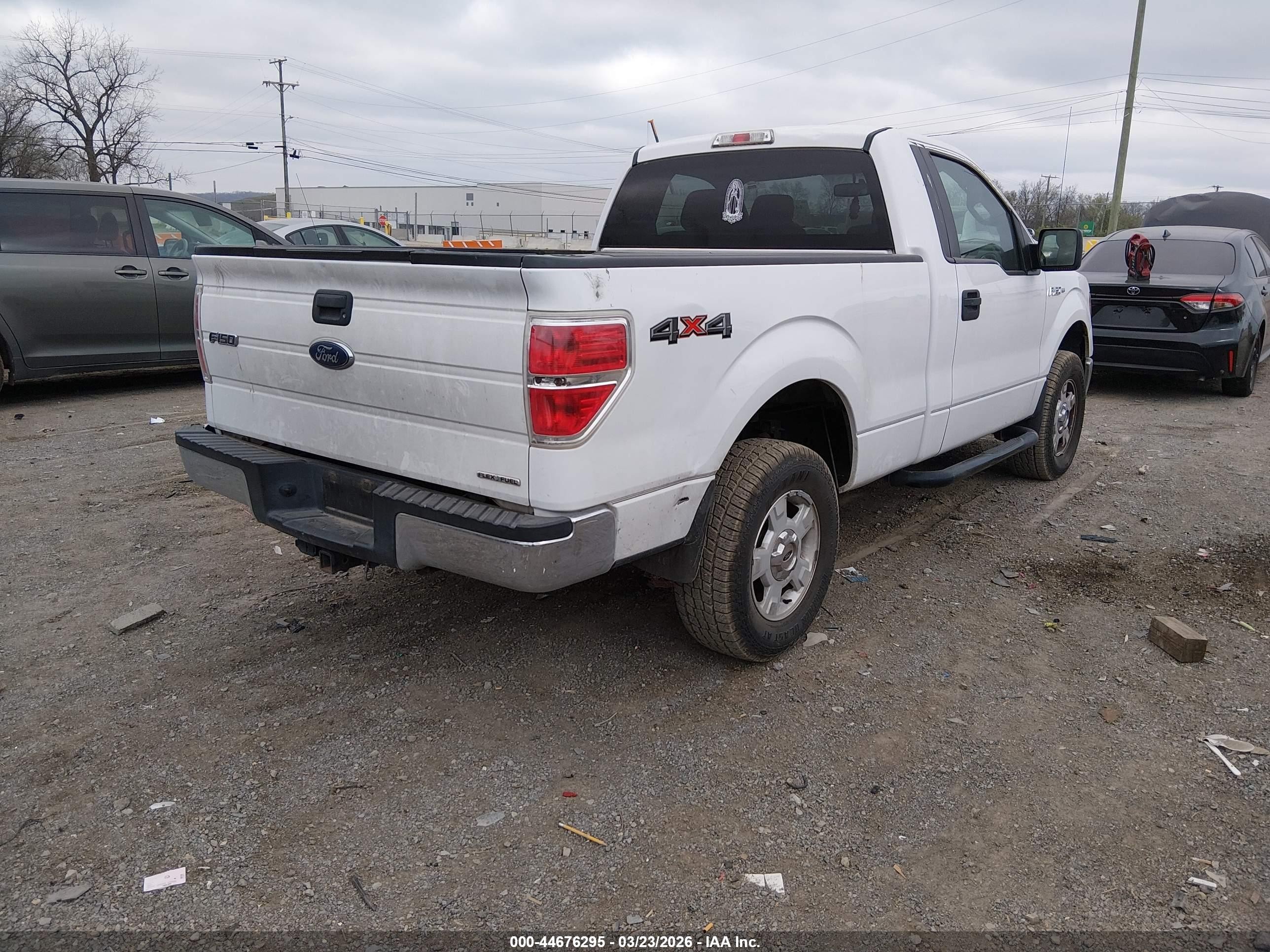 2014 Ford F-150 Xlt White vin: 1FTMF1EMXEKD43038