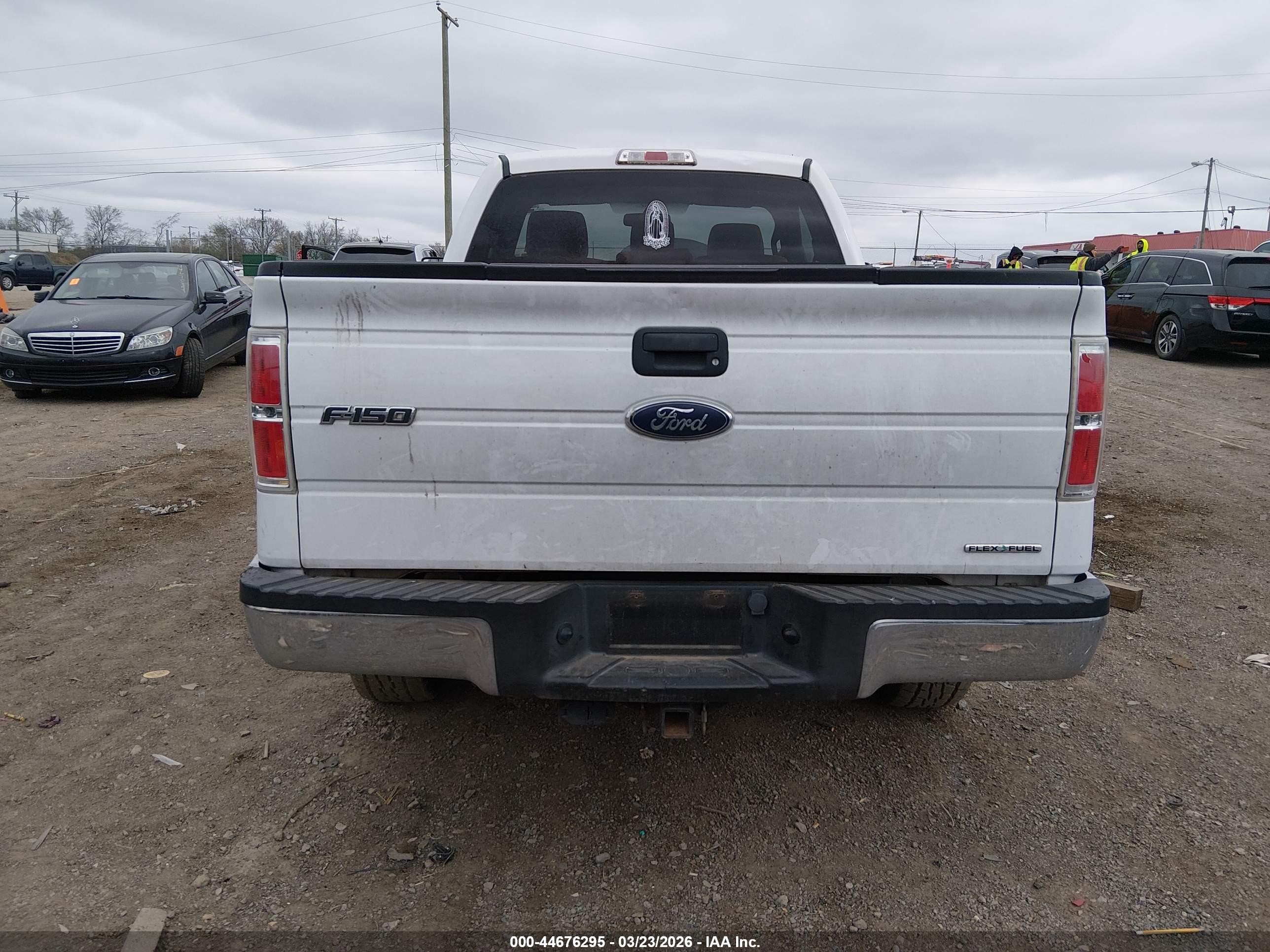 2014 Ford F-150 Xlt White vin: 1FTMF1EMXEKD43038