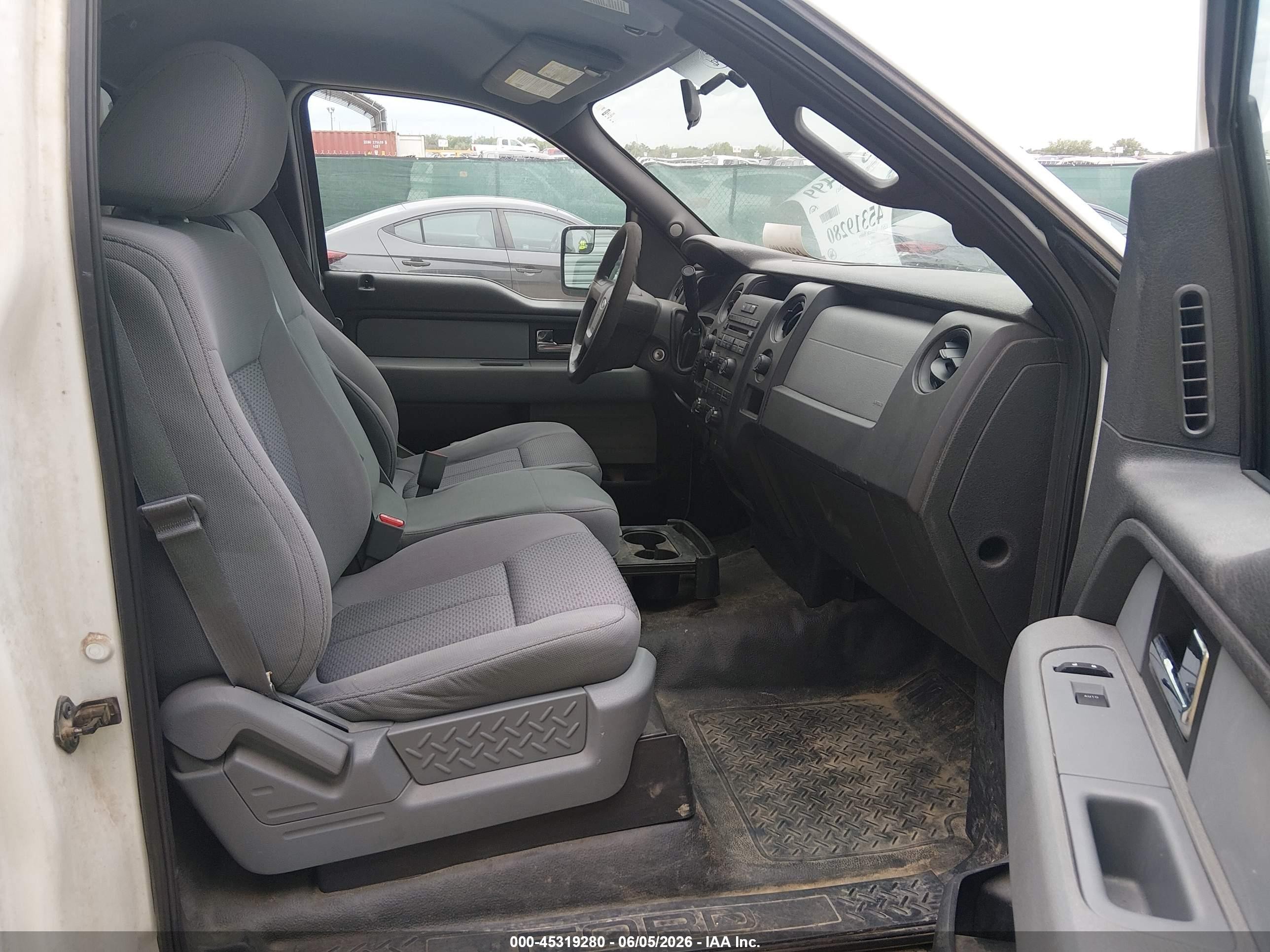 2014 Ford F-150 Xl White vin: 1FTMF1EMXEKE59646