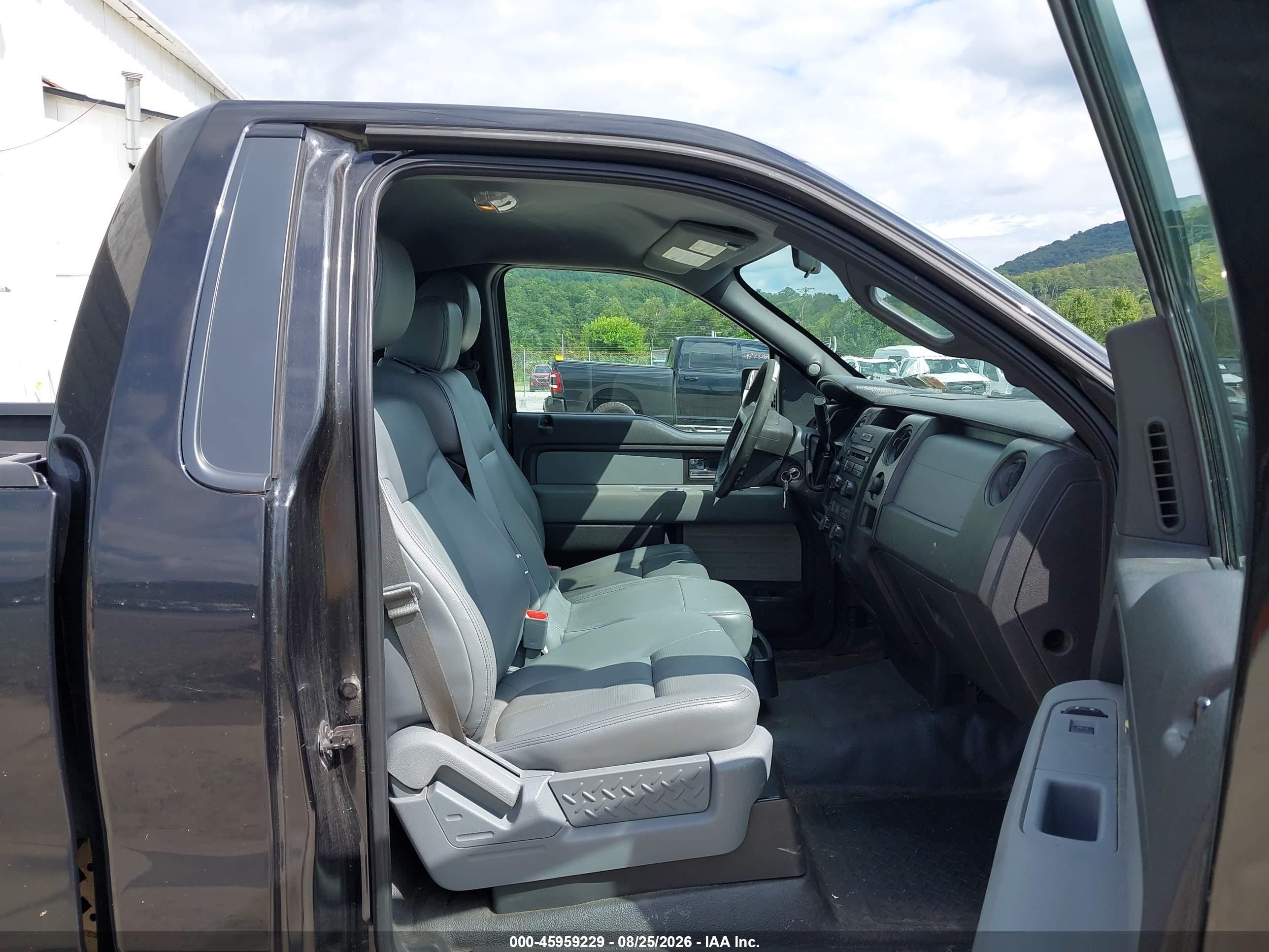 2014 Ford F-150 Xl Black vin: 1FTMF1EMXEKG06547