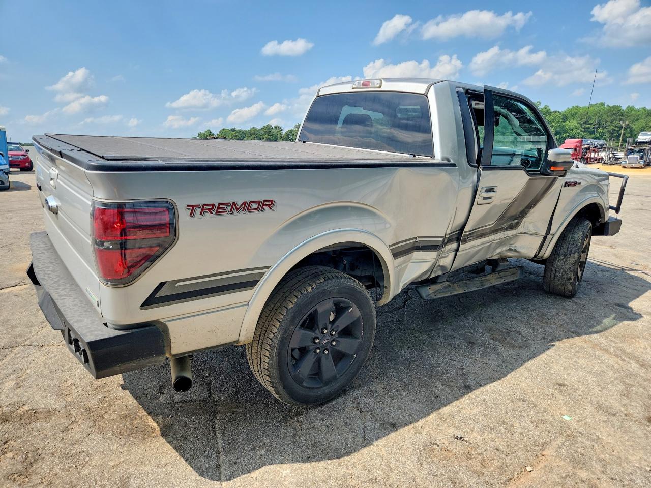 2014 Ford F150 Silver vin: 1FTMF1ET1EFA05219