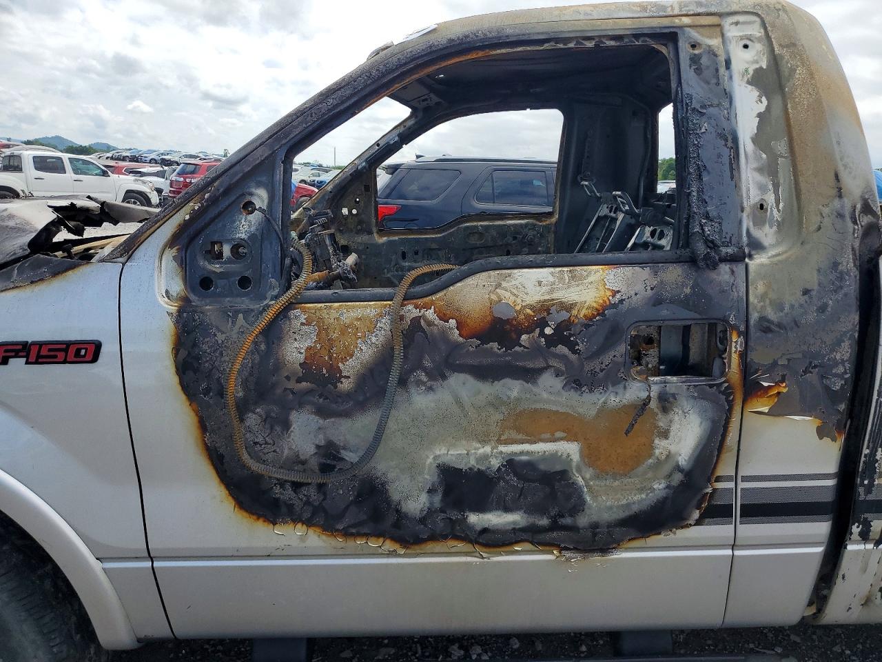 2014 Ford F150 Silver vin: 1FTMF1ET5EFA55475