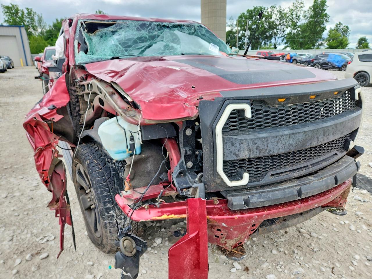 2014 Ford F150 Red vin: 1FTMF1ET5EFB05047