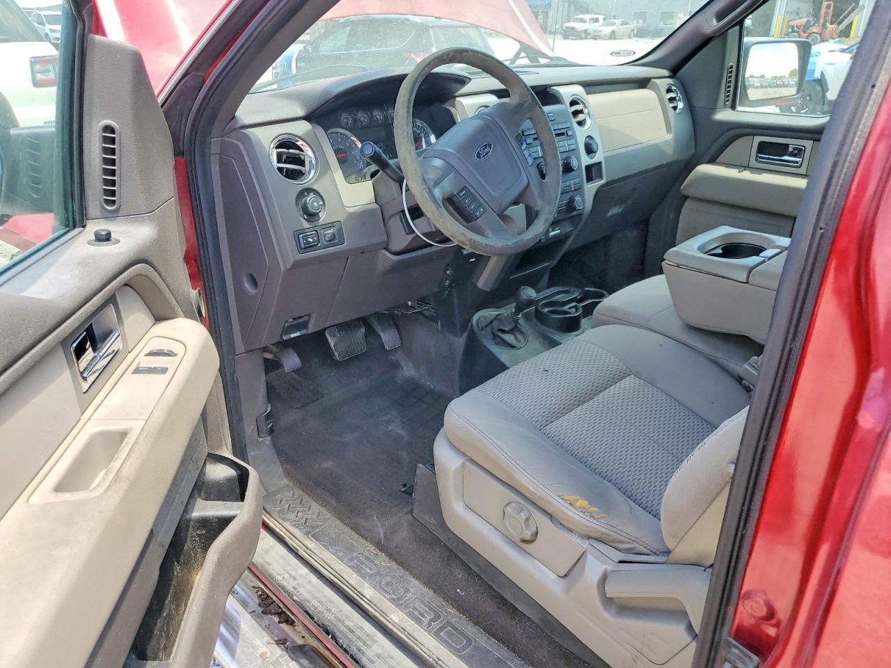 2010 Ford F150 Red vin: 1FTMF1EW0AKB04237