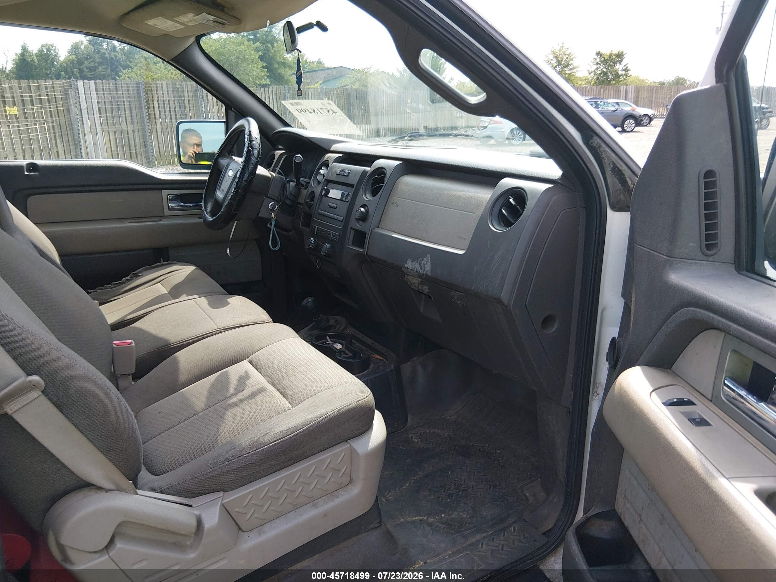 2010 Ford F-150 Stx/xl/xl W/mid-box Prep/xlt/xlt W/mid-box Prep White vin: 1FTMF1EW2AKA82497
