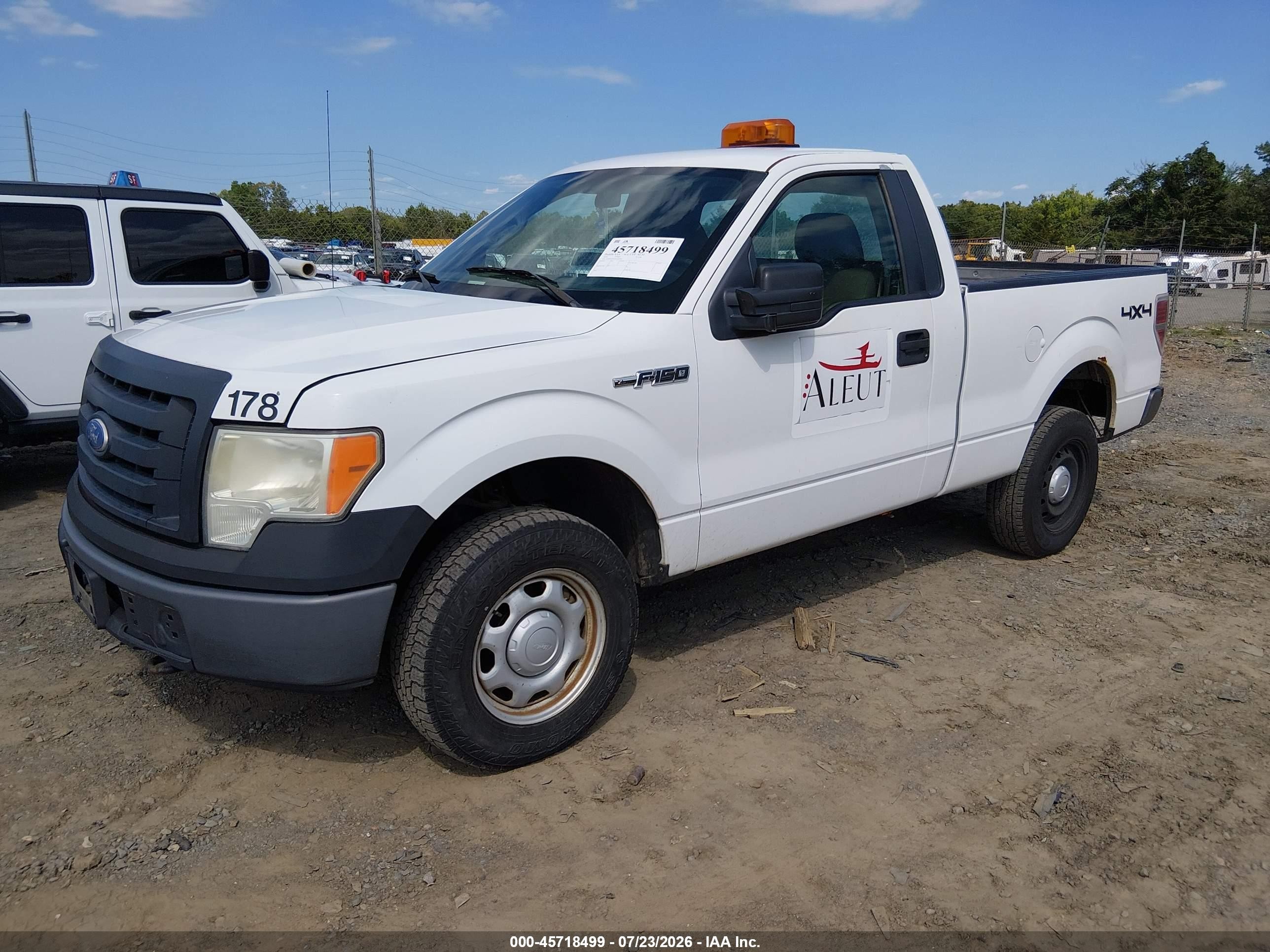 2010 Ford F-150 Stx/xl/xl W/mid-box Prep/xlt/xlt W/mid-box Prep White vin: 1FTMF1EW2AKA82497