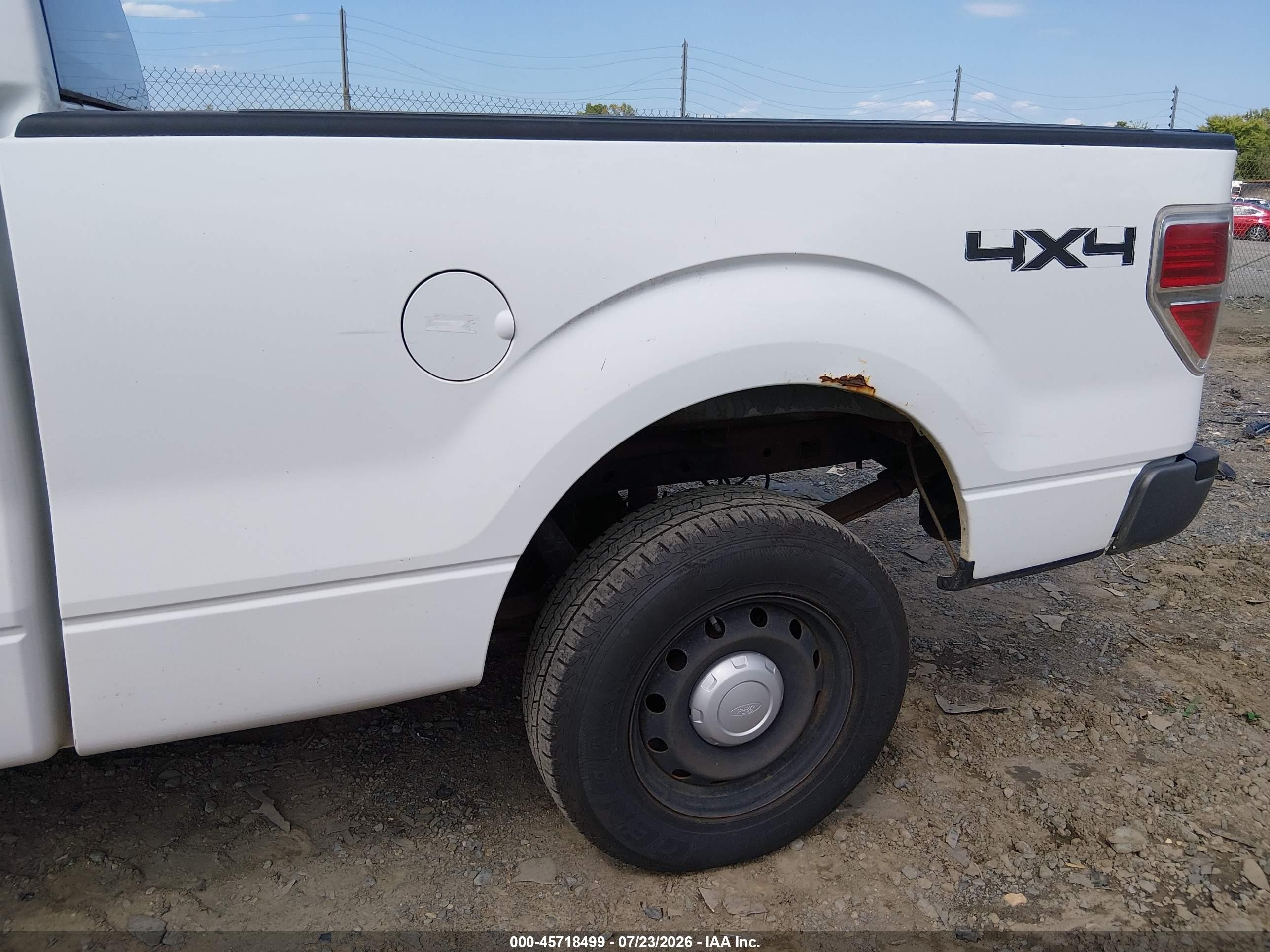 2010 Ford F-150 Stx/xl/xl W/mid-box Prep/xlt/xlt W/mid-box Prep White vin: 1FTMF1EW2AKA82497