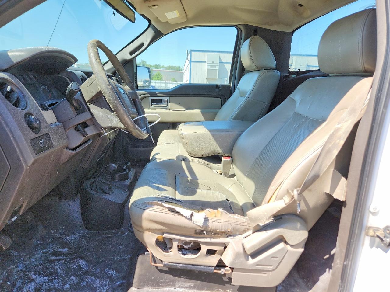 2010 Ford F150 White vin: 1FTMF1EW4AKA89936