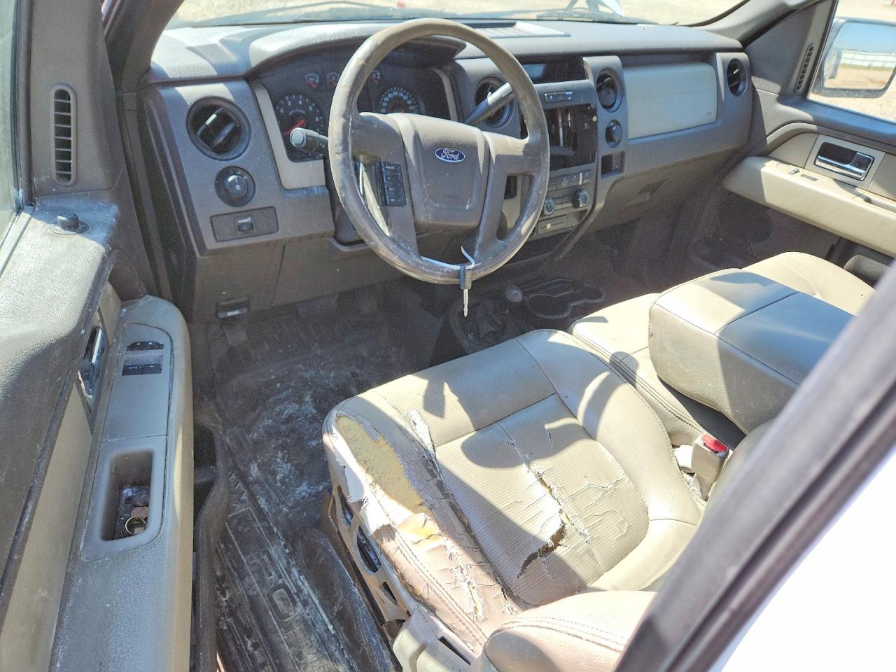 2010 Ford F150 White vin: 1FTMF1EW4AKA89936