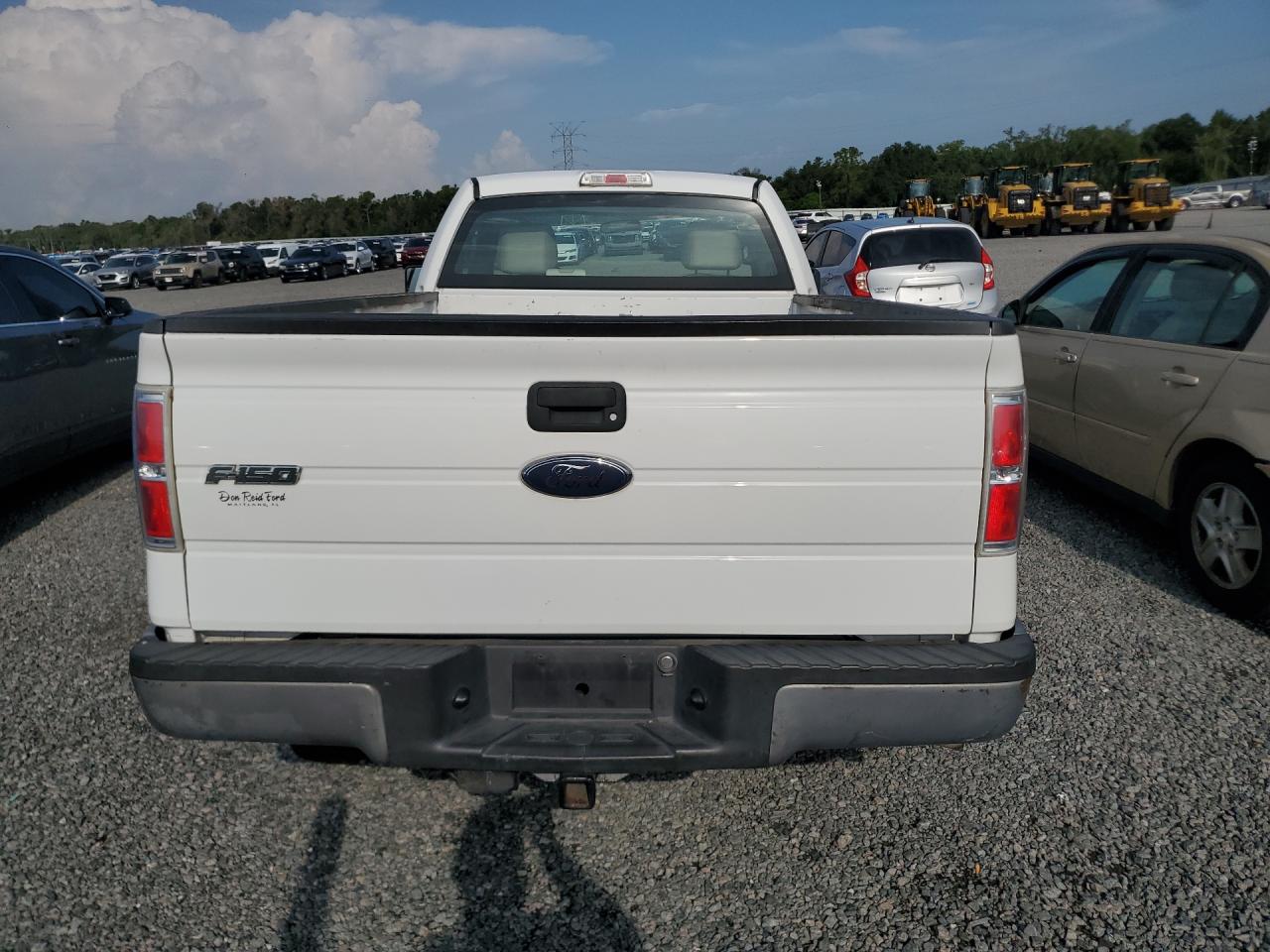 2010 Ford F150 White vin: 1FTMF1EW4AKB37368