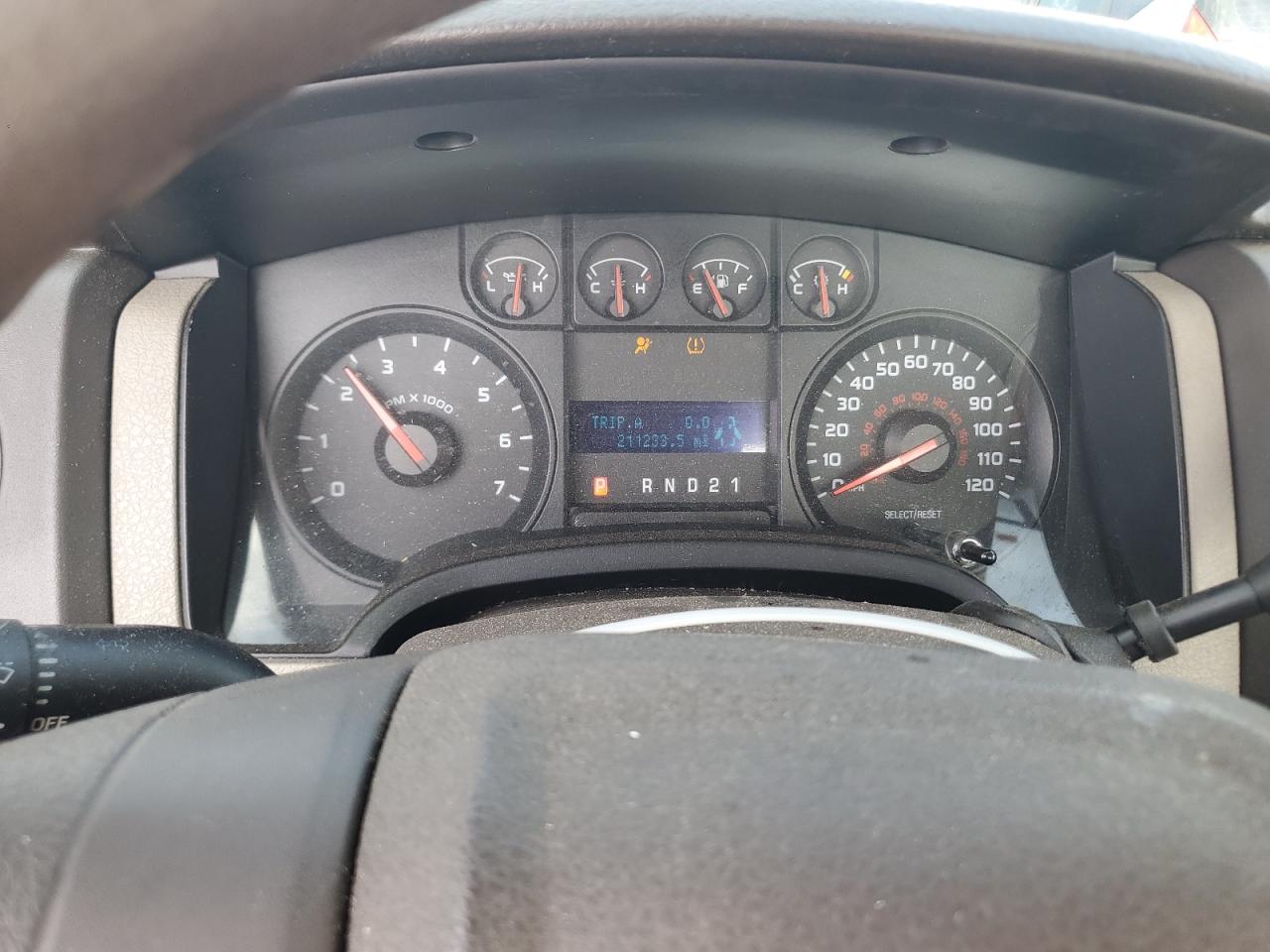 2010 Ford F150 White vin: 1FTMF1EW4AKB37368