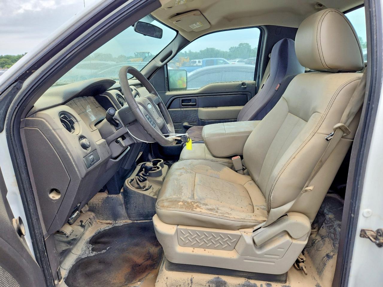 2010 Ford F150 White vin: 1FTMF1EW6AKE70526