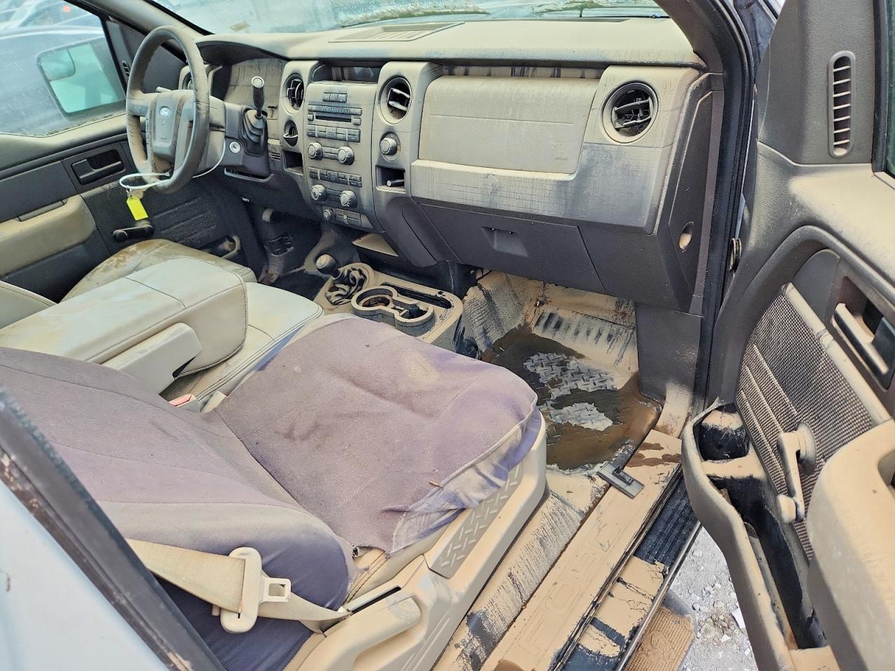2010 Ford F150 White vin: 1FTMF1EW6AKE70526