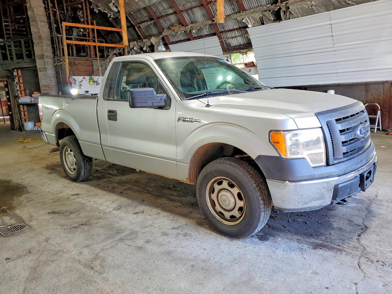 2010 Ford F150 Silver vin: 1FTMF1EW7AFD37850