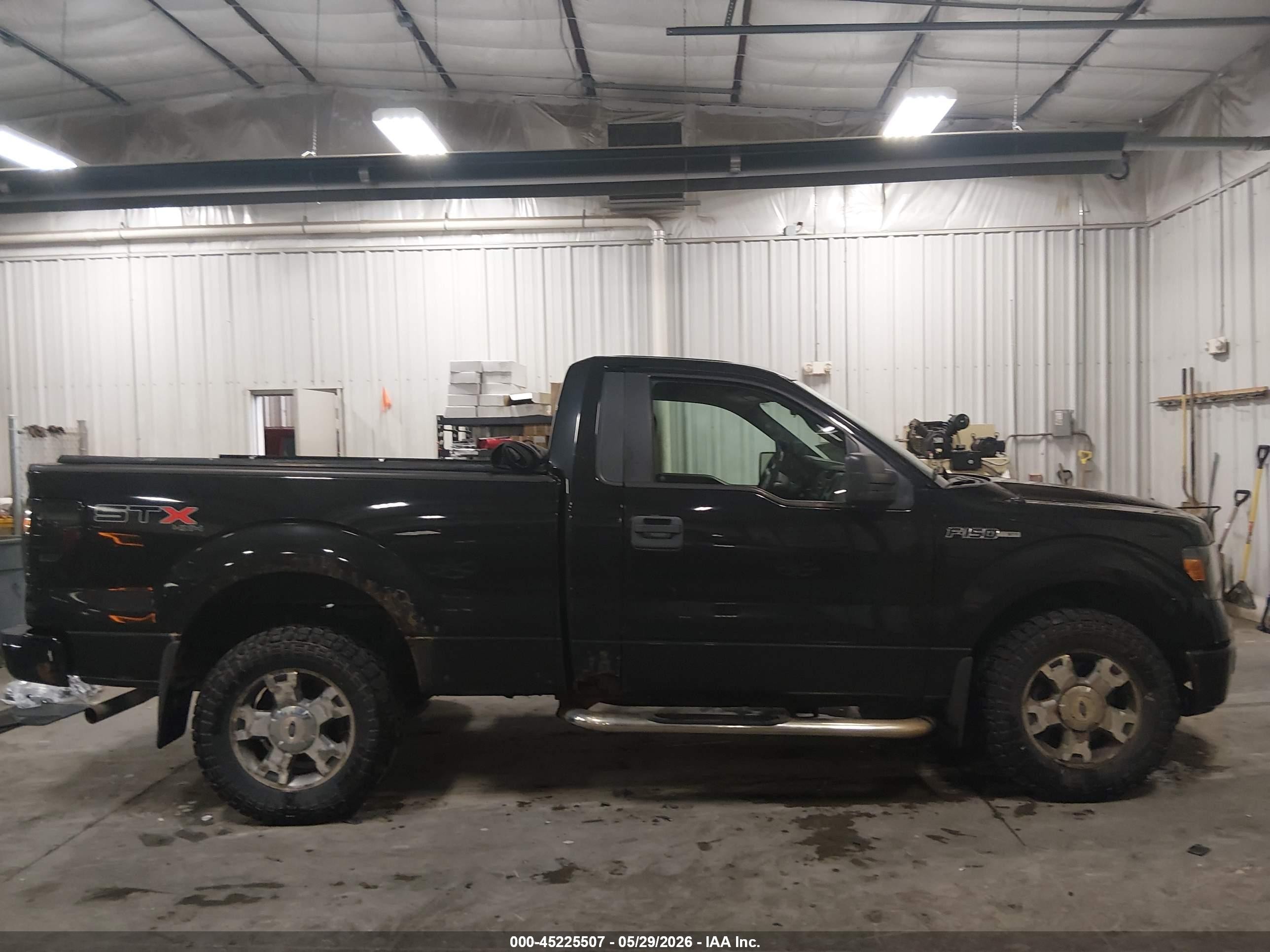 2010 Ford F-150 Stx Черный vin: 1FTMF1EW7AKB24176