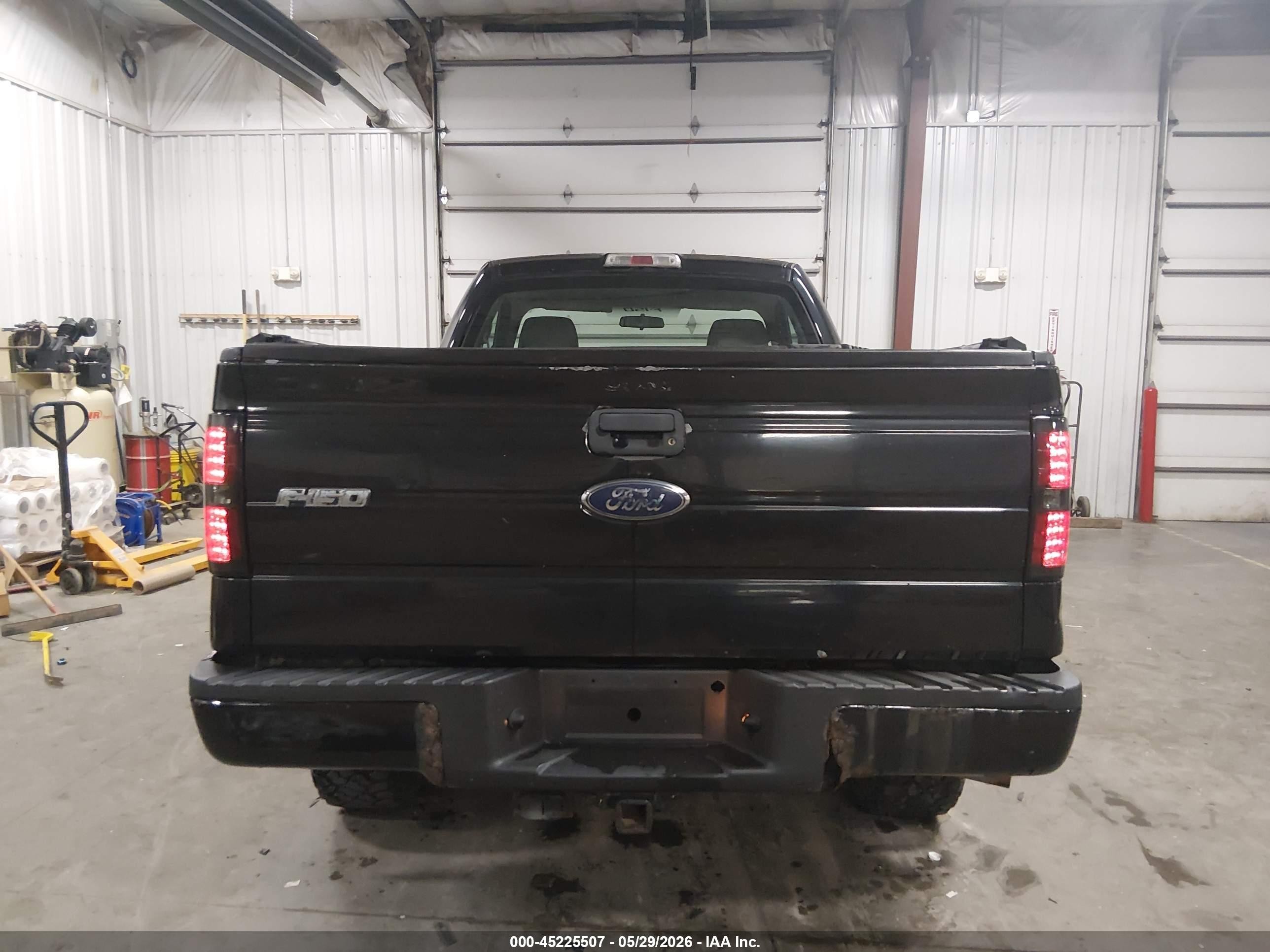 2010 Ford F-150 Stx Черный vin: 1FTMF1EW7AKB24176