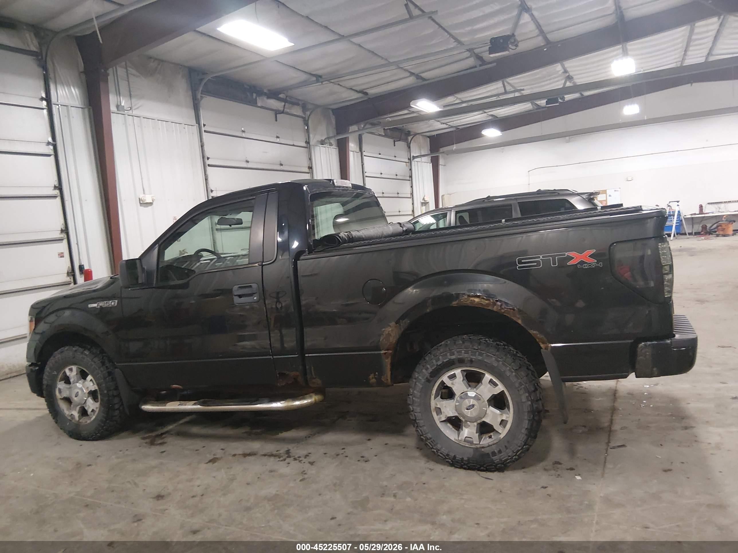 2010 Ford F-150 Stx Черный vin: 1FTMF1EW7AKB24176