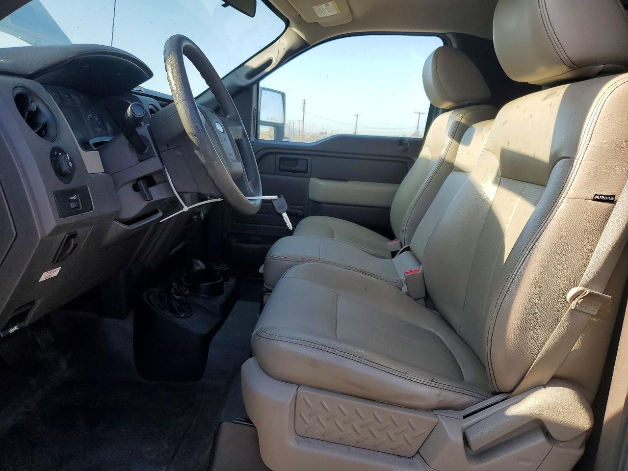 2010 Ford F150 White vin: 1FTMF1EWXAKE81223