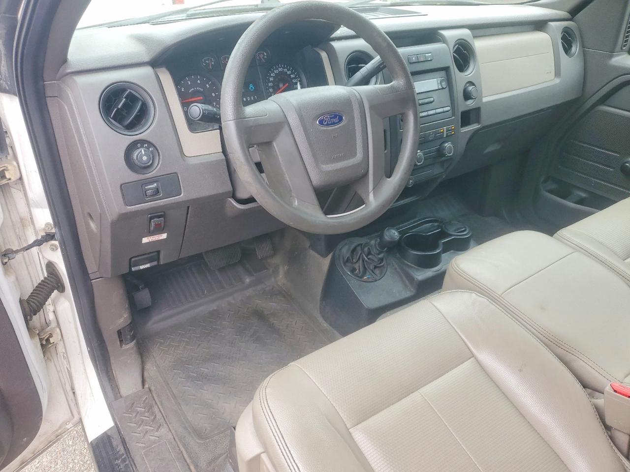 2010 Ford F150 White vin: 1FTMF1EWXAKE81223
