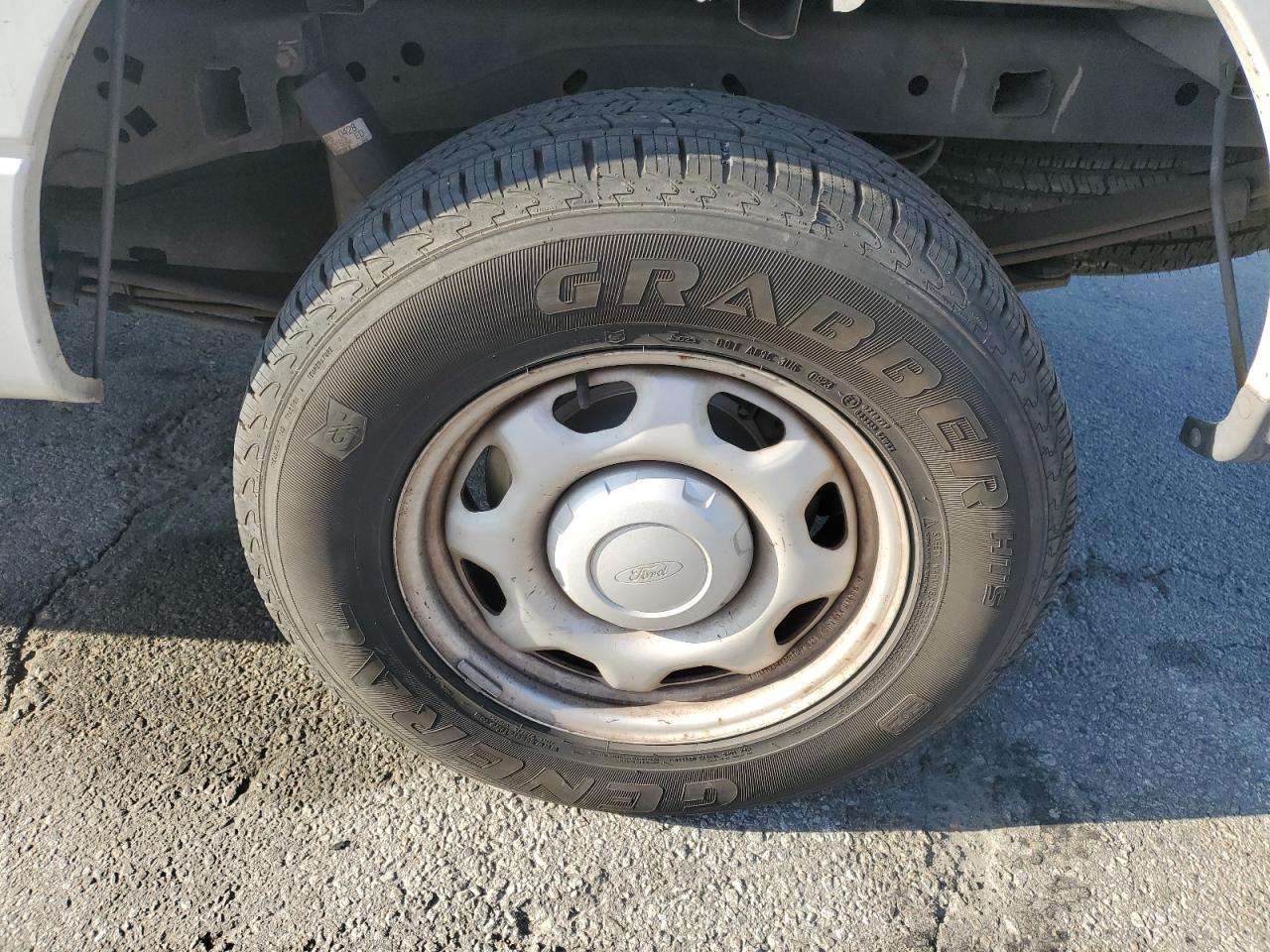 2010 Ford F150 White vin: 1FTMF1EWXAKE81223 Damage: Left Rear Wheel, Chipped, 4