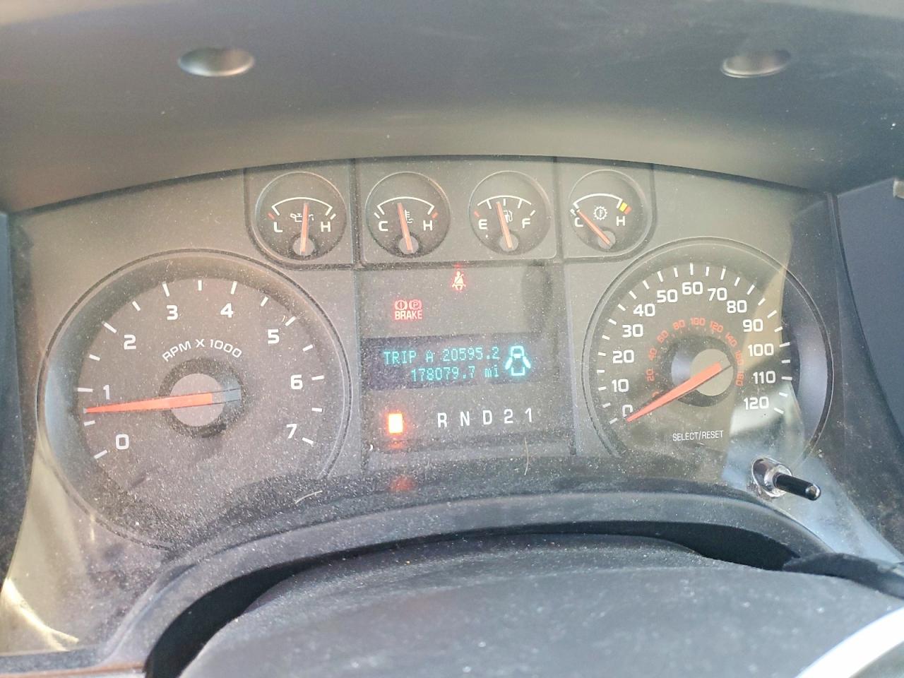 2010 Ford F150 White vin: 1FTMF1EWXAKE81223