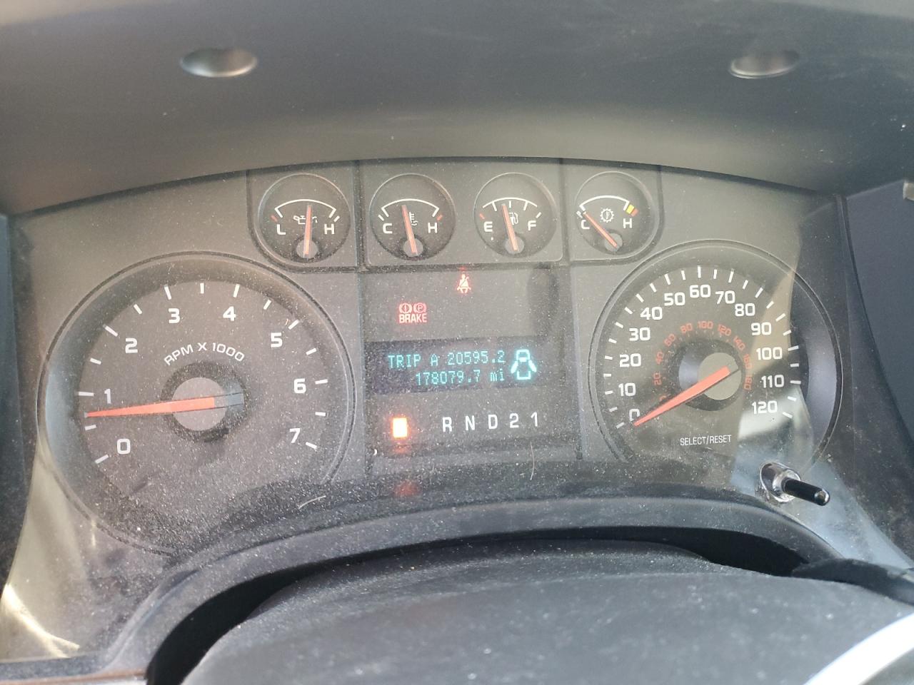 2010 Ford F150 White vin: 1FTMF1EWXAKE81223 Damage: Warning - Rear Parking Aid, On, Unacceptable