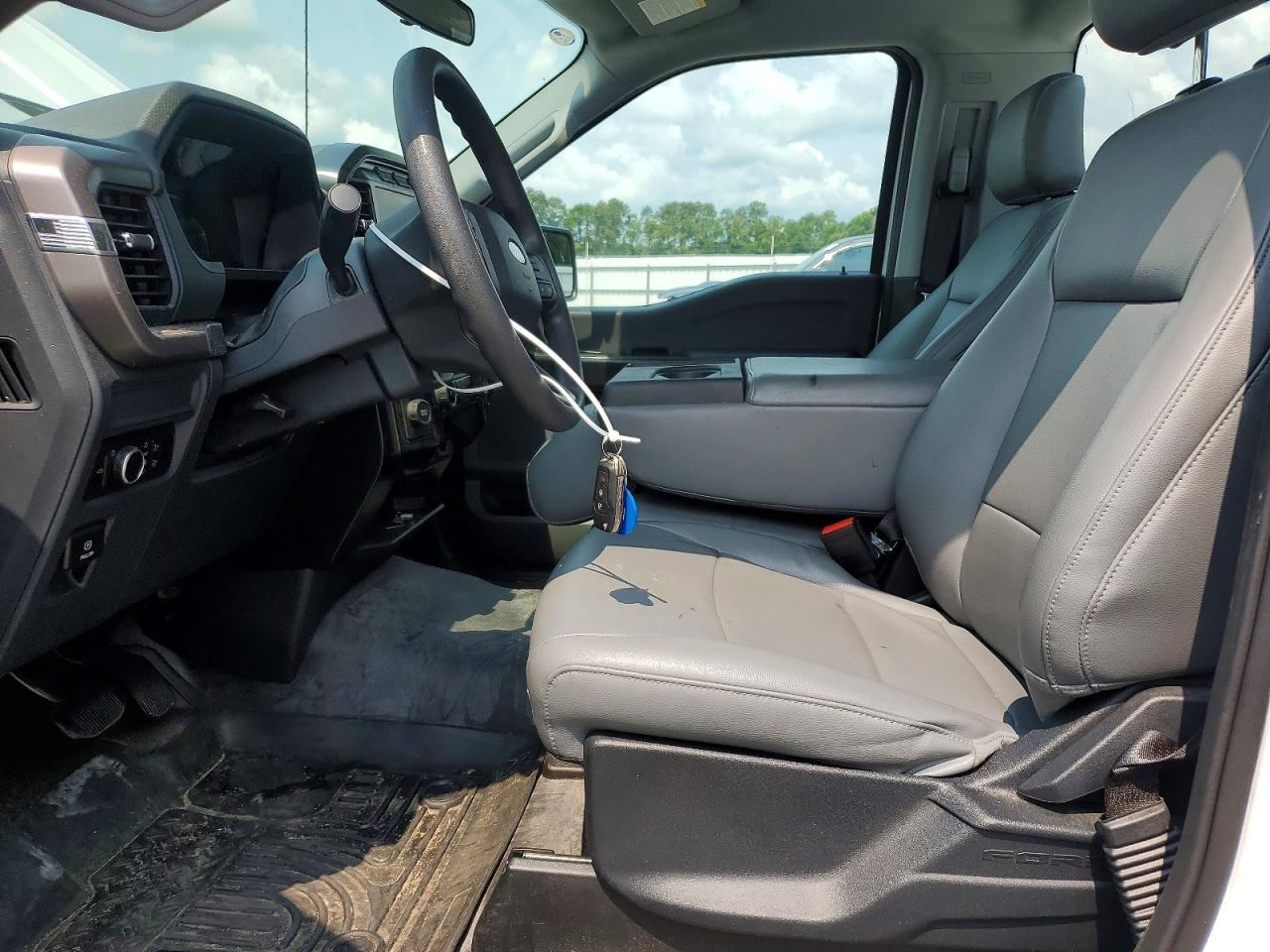 2024 Ford F150 Xl White vin: 1FTMF1KP2RKF59051