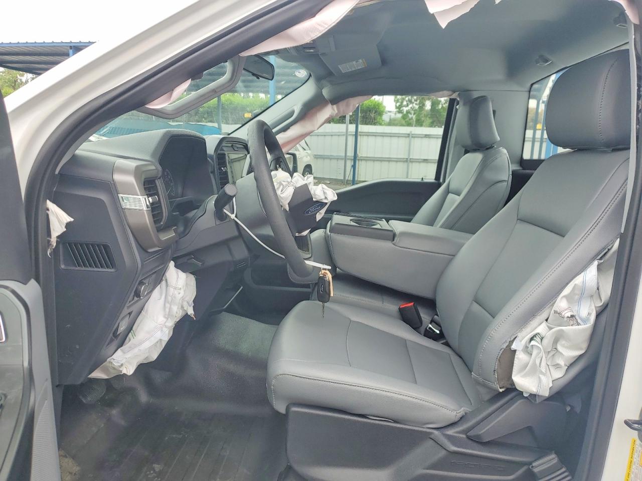 2026 Ford F150 Xl White vin: 1FTMF1KP2TKD06383