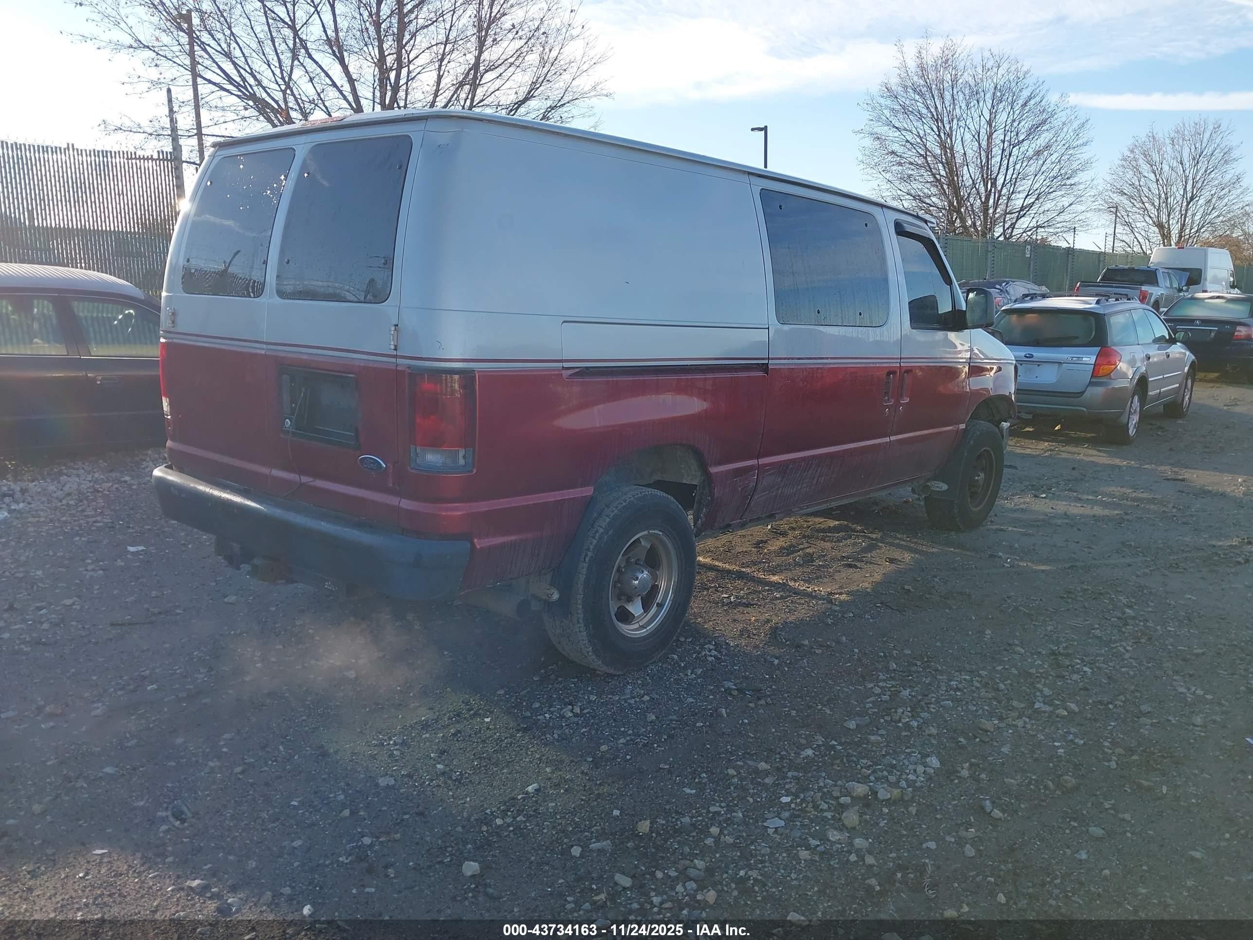 2008 Ford E-150 Commercial/recreational Burgundy vin: 1FTNE14LX8DA28636