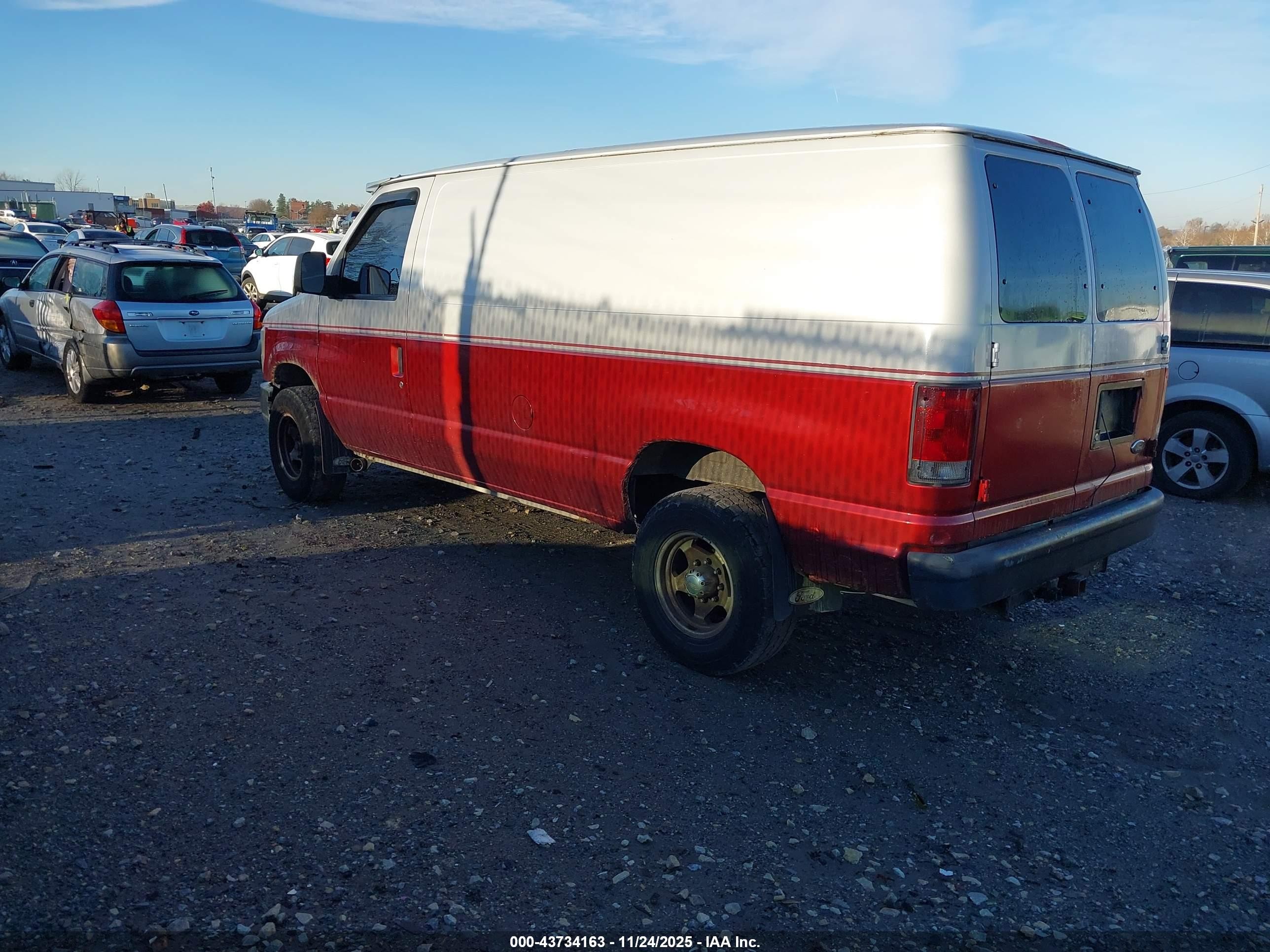 2008 Ford E-150 Commercial/recreational Burgundy vin: 1FTNE14LX8DA28636