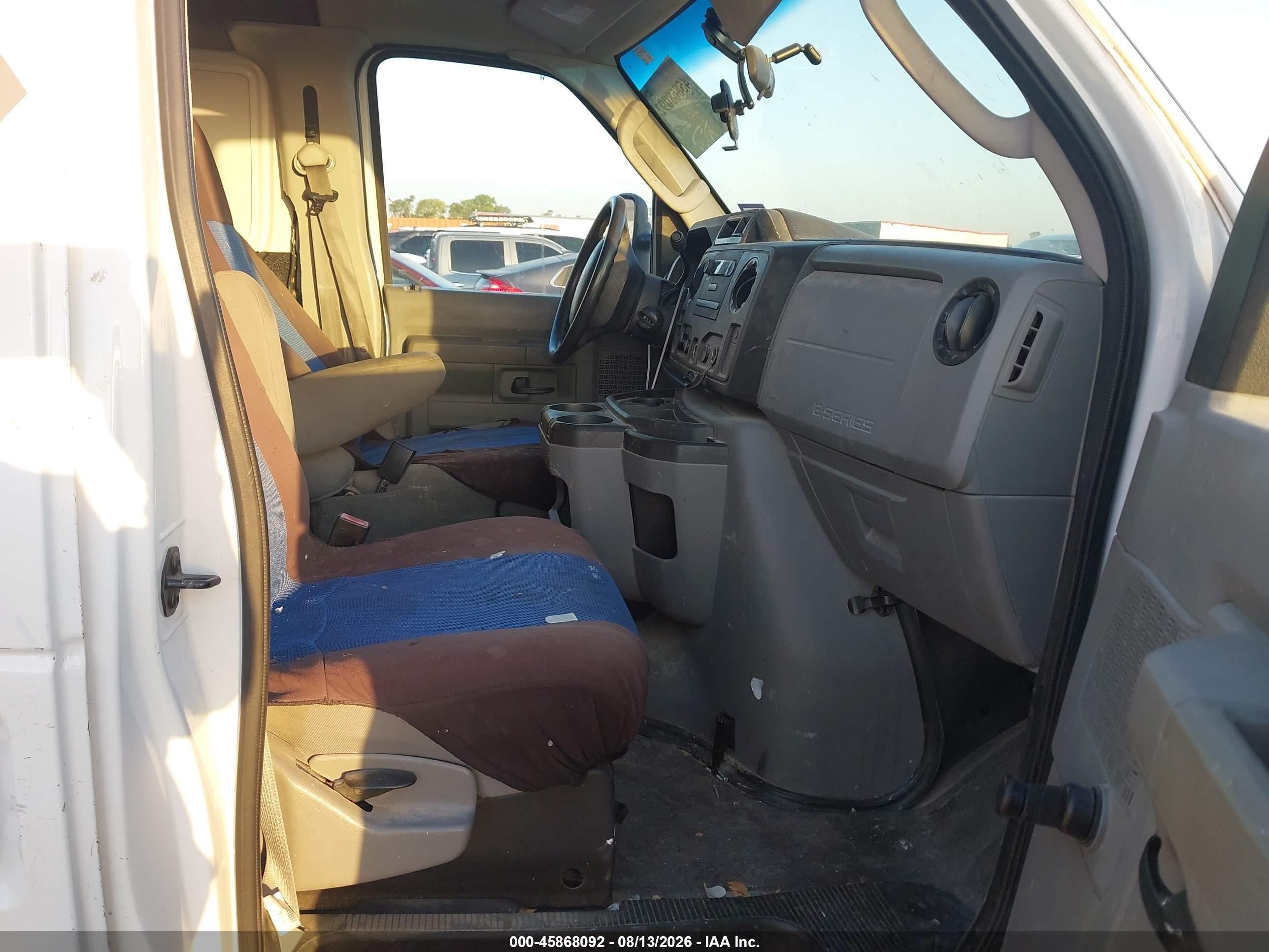 2009 Ford E-150 Commercial White vin: 1FTNE14W09DA68350