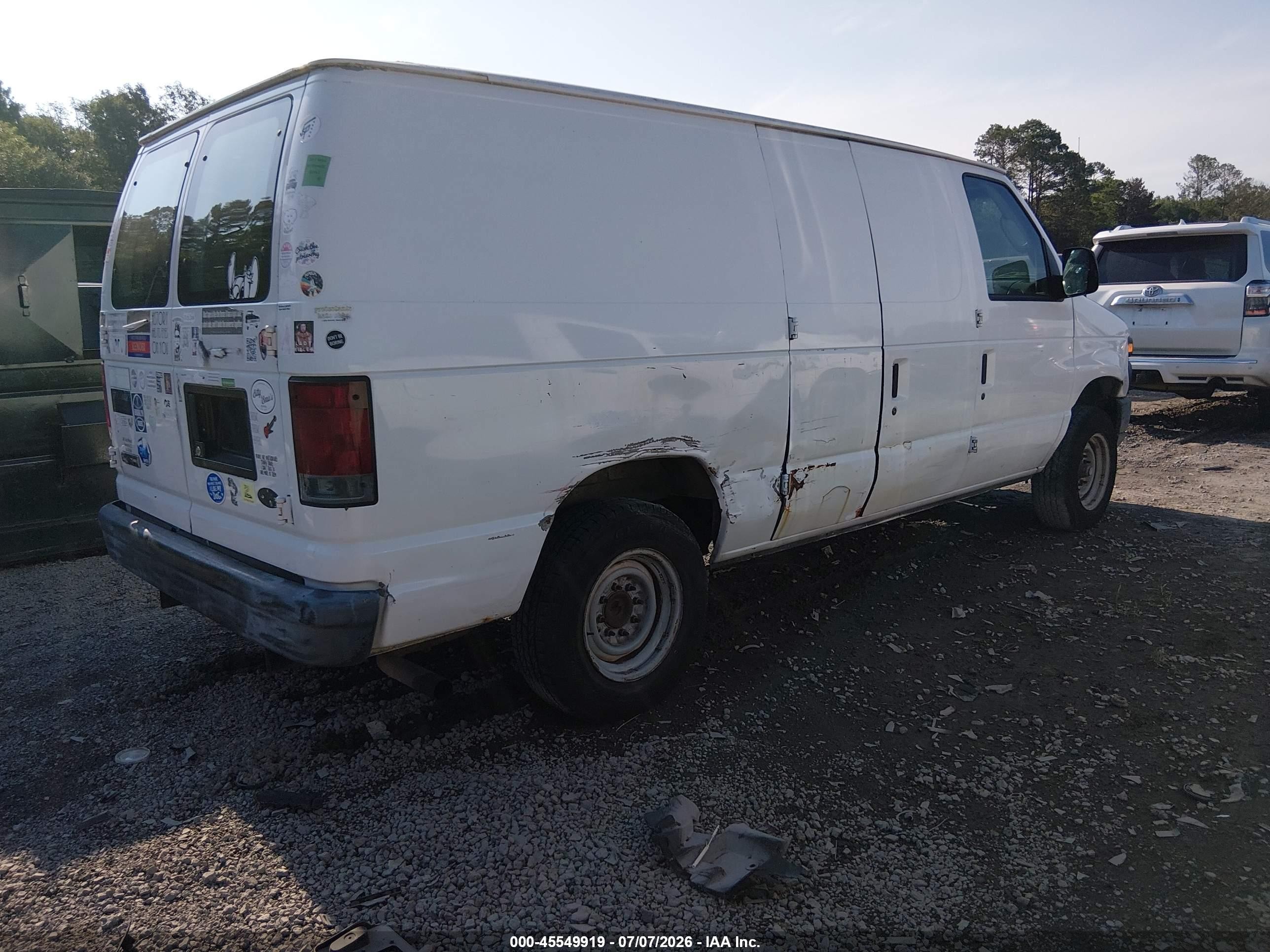 2008 Ford E-150 Commercial/recreational White vin: 1FTNE14W18DA07698