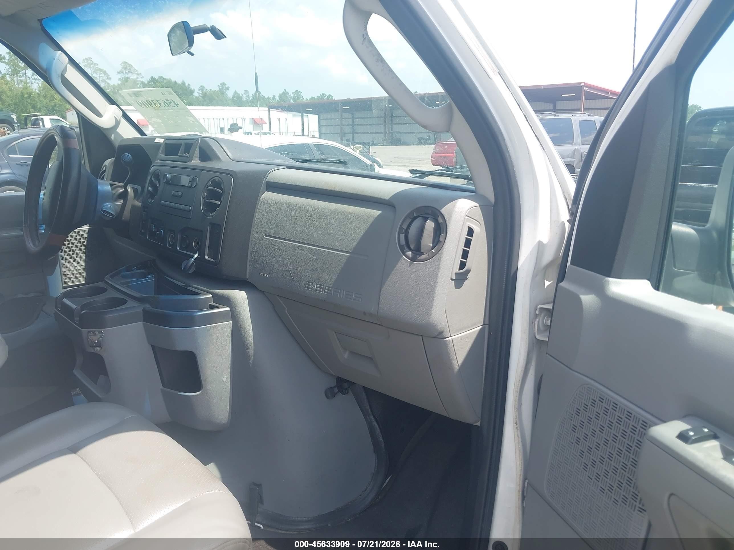 2009 Ford E-150 Commercial/recreational White vin: 1FTNE14W19DA88669