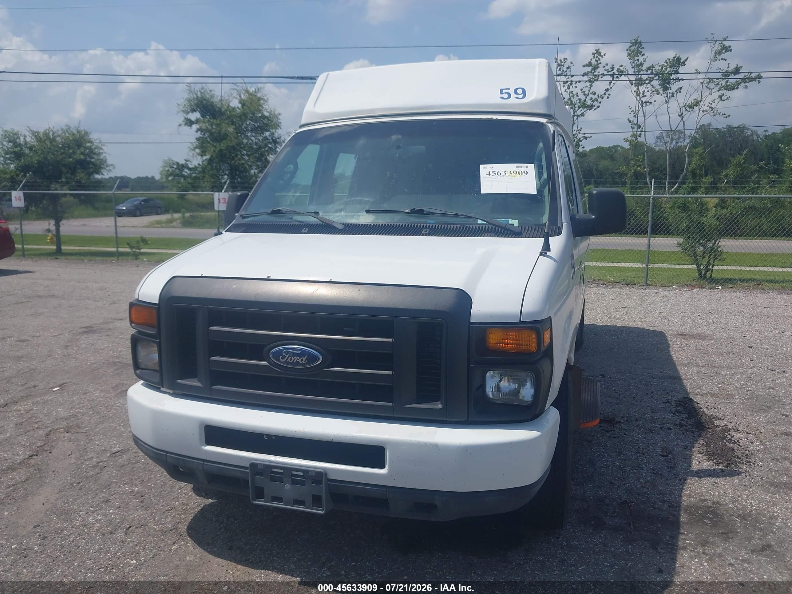 2009 Ford E-150 Commercial/recreational White vin: 1FTNE14W19DA88669