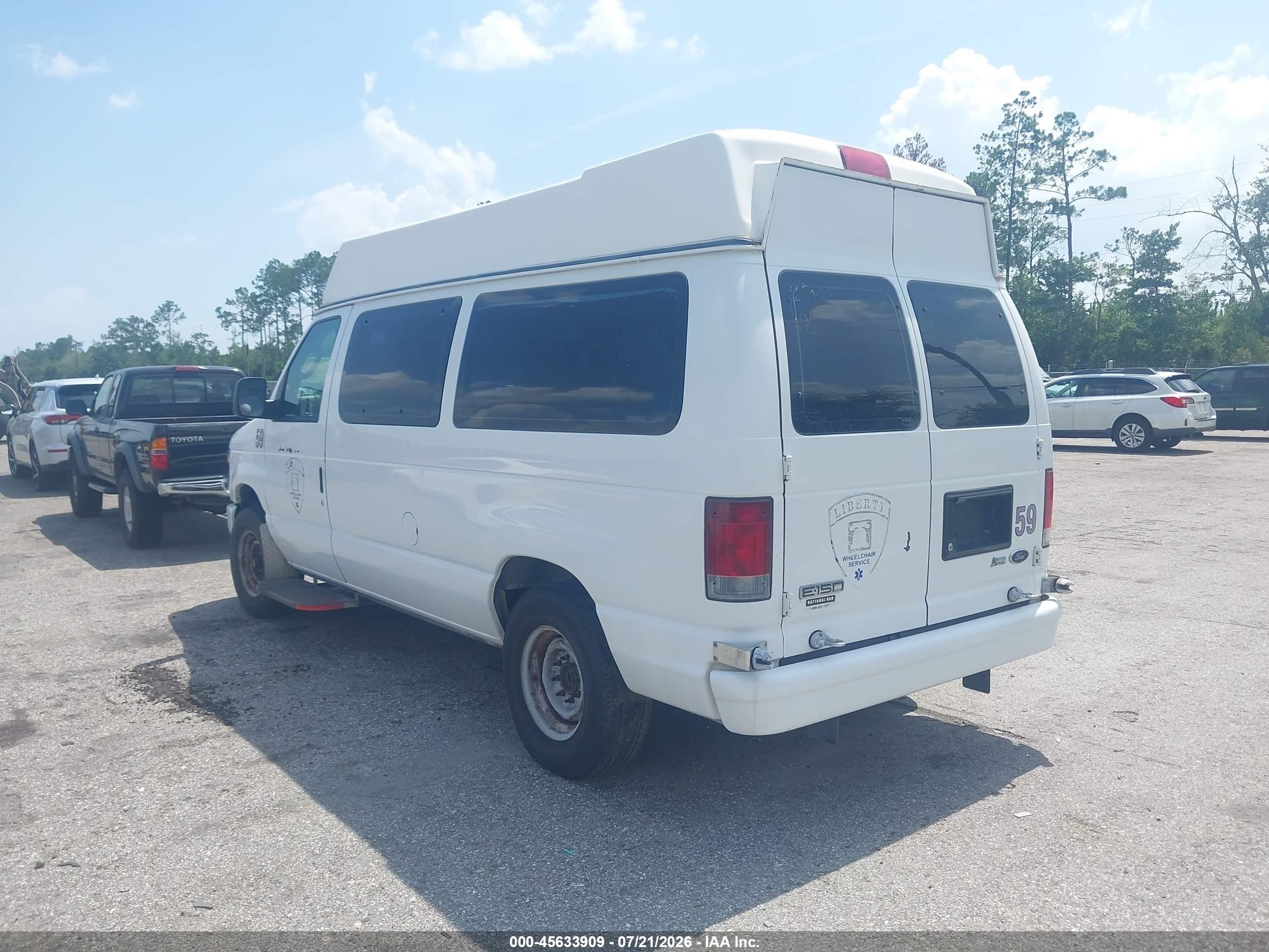 2009 Ford E-150 Commercial/recreational White vin: 1FTNE14W19DA88669
