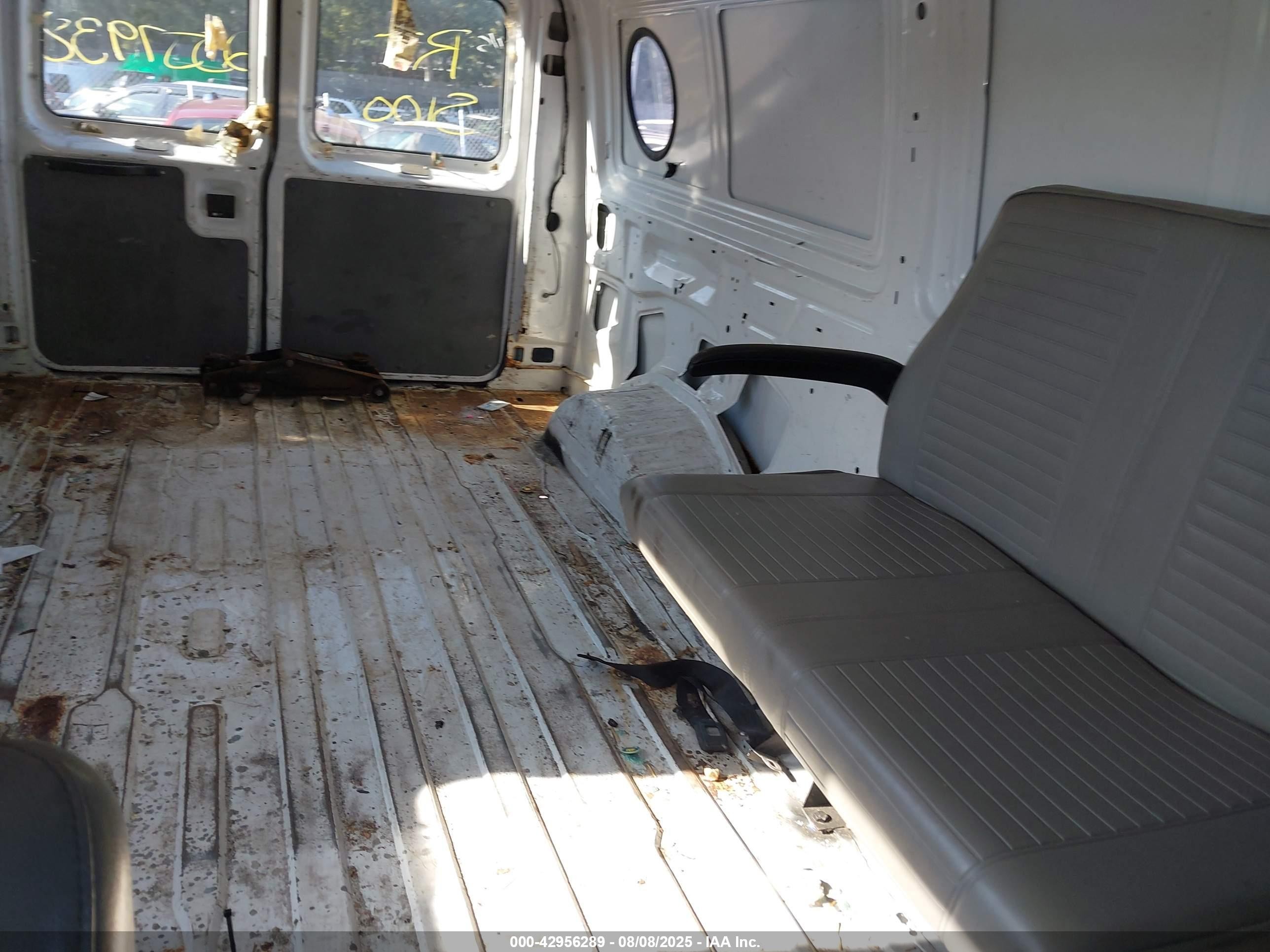 2008 Ford E-150 Commercial/recreational White vin: 1FTNE14W28DA43772