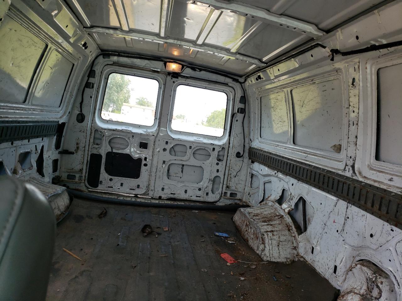 2007 Ford Econoline E150 Van White vin: 1FTNE14W37DA33685