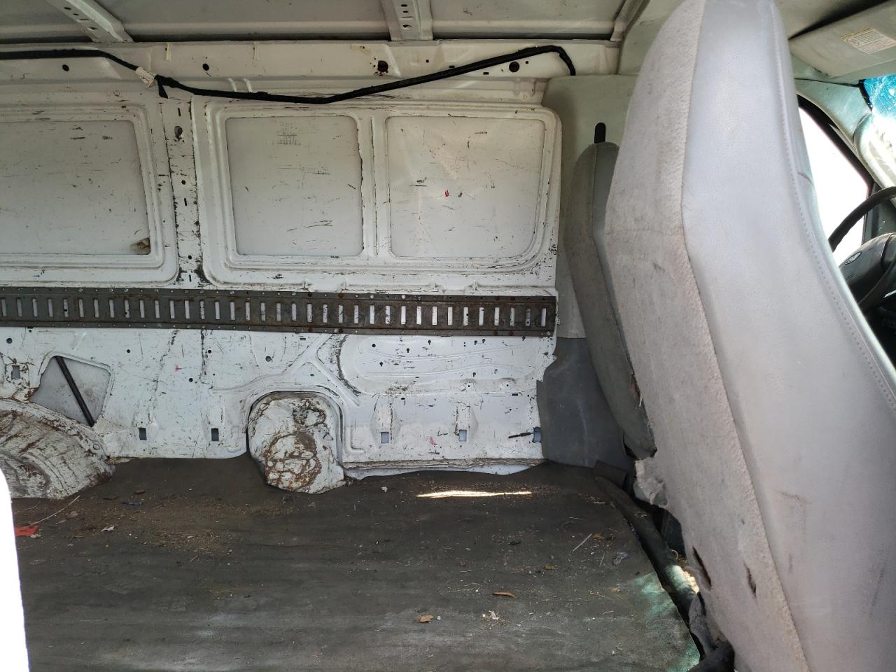 2007 Ford Econoline E150 Van White vin: 1FTNE14W37DA33685