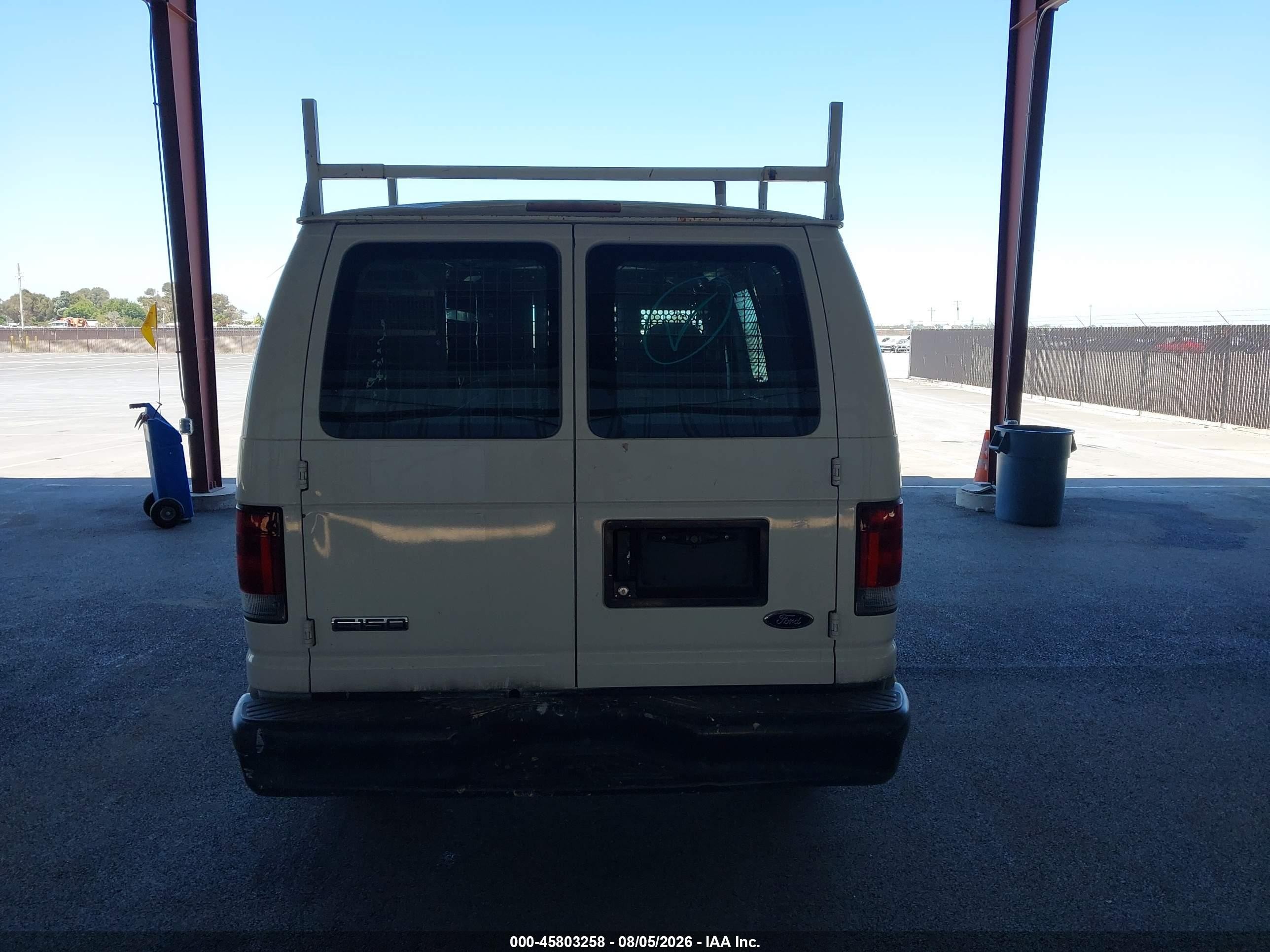 2008 Ford E-150 Commercial/recreational White vin: 1FTNE14W38DA35437