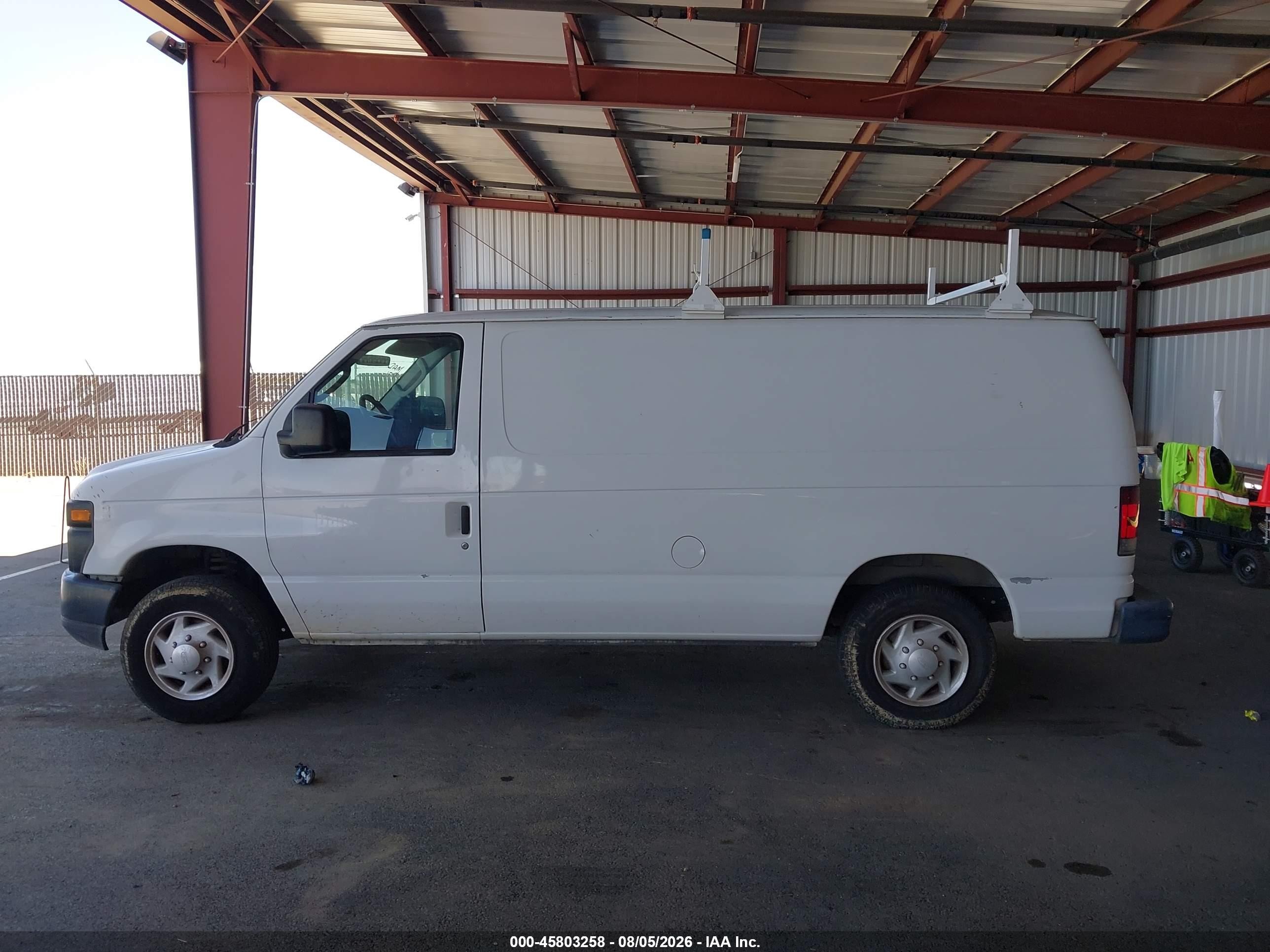 2008 Ford E-150 Commercial/recreational White vin: 1FTNE14W38DA35437
