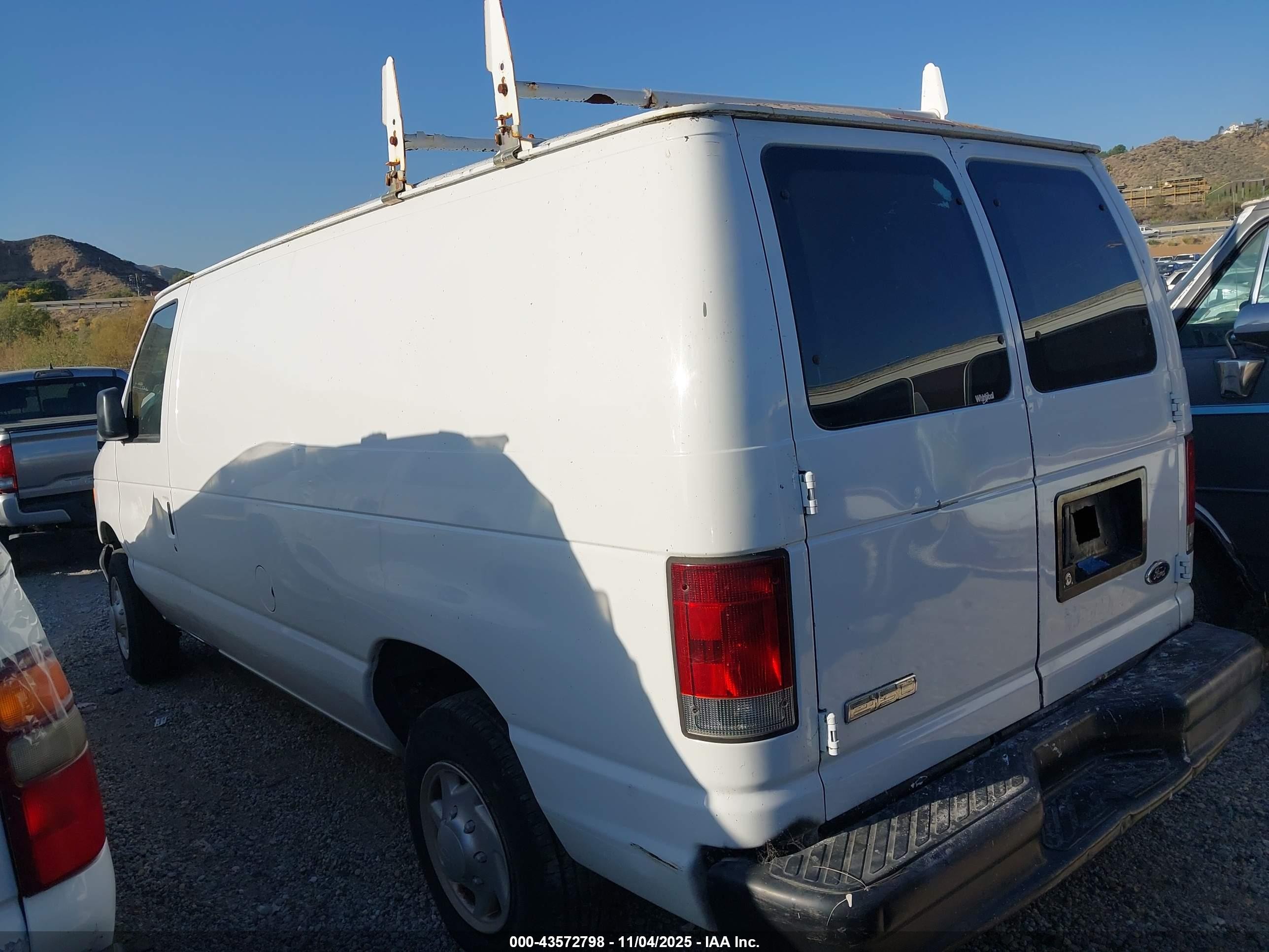 2007 Ford E-150 Commercial/recreational Белый vin: 1FTNE14W57DB21492