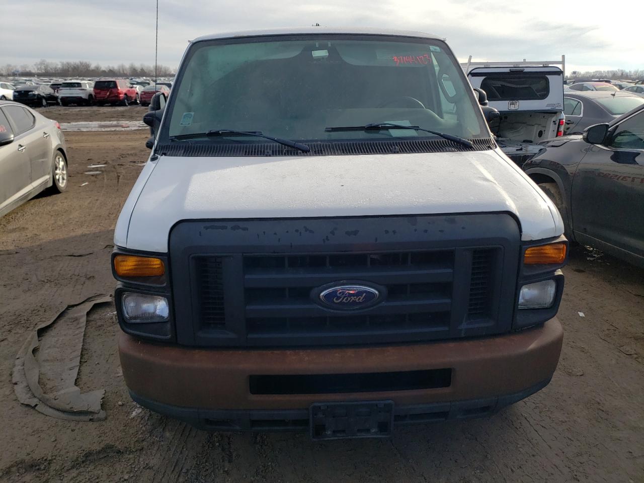 2009 Ford Econoline E150 Van White vin: 1FTNE14W59DA75908