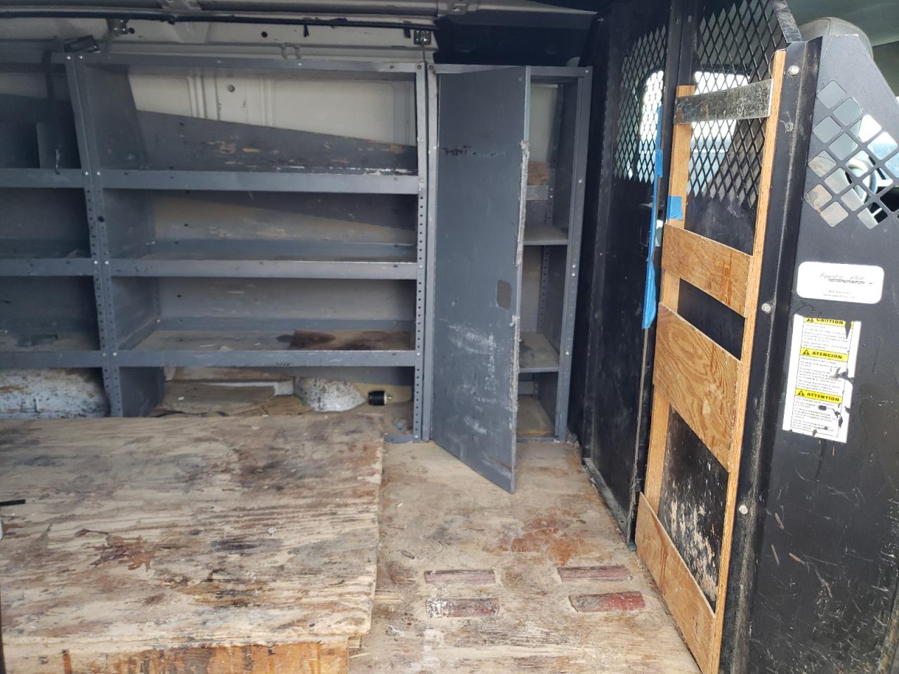2009 Ford Econoline E150 Van White vin: 1FTNE14W59DA75908